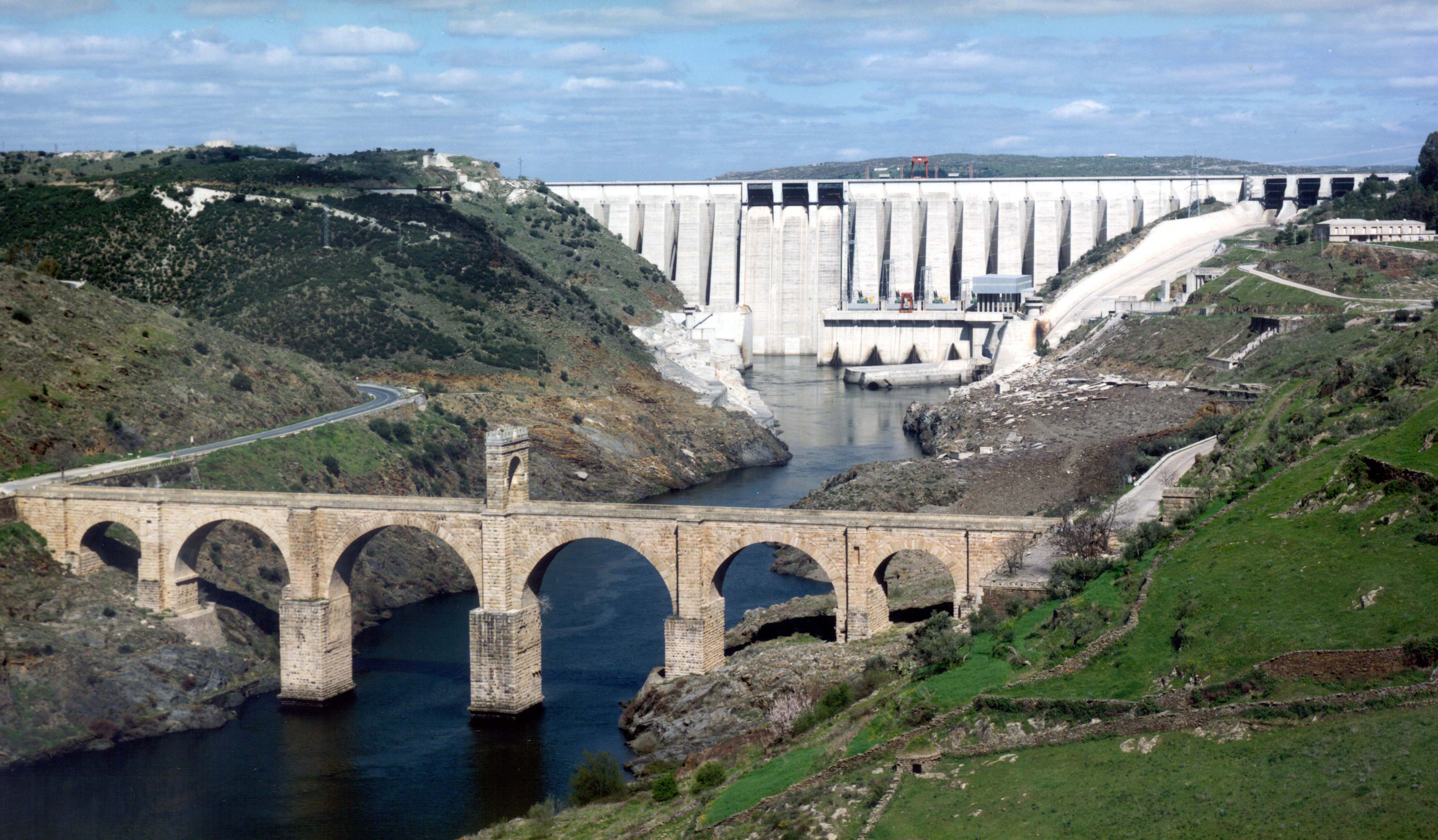 La central José María de Oriol