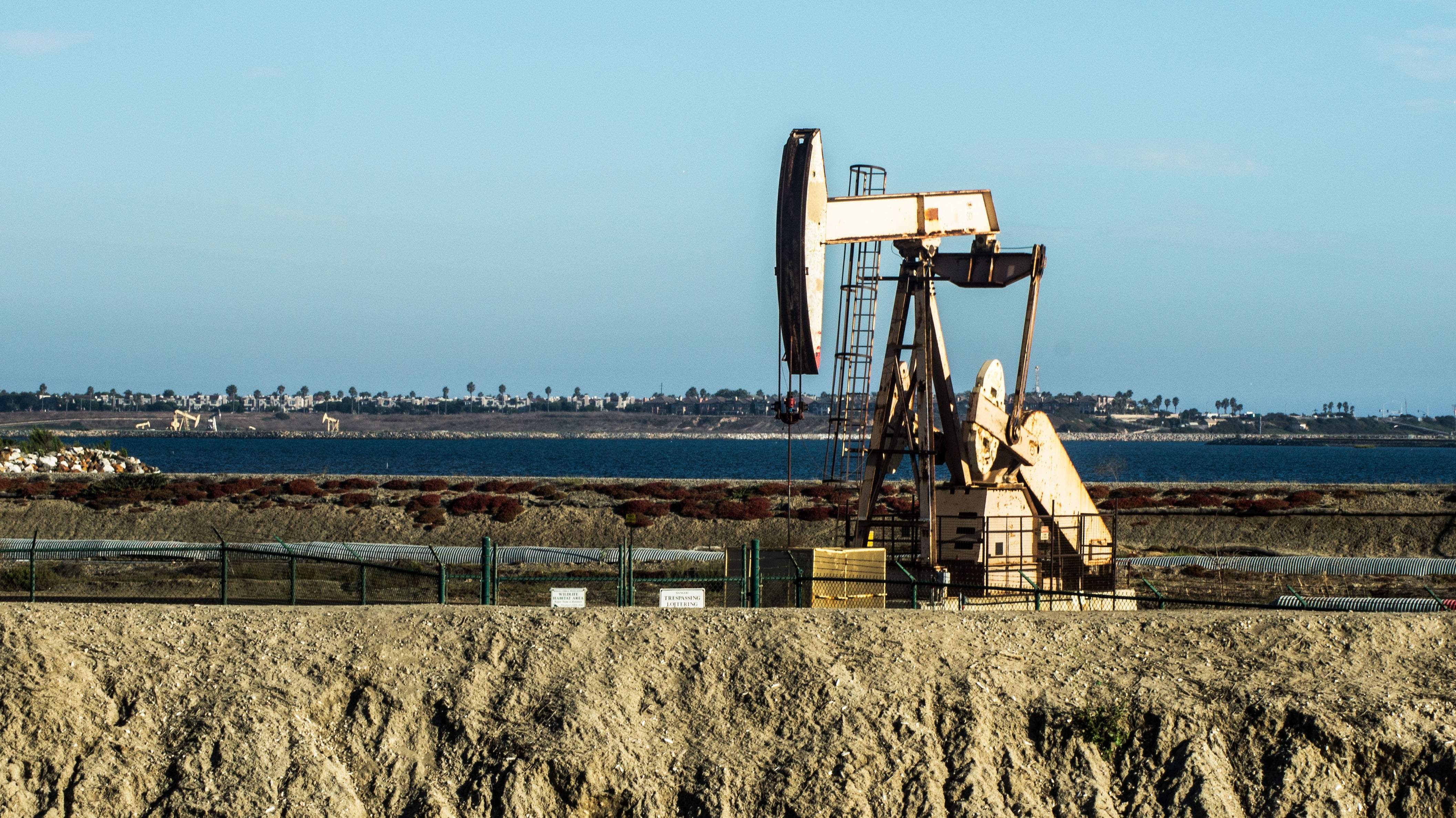 bomba-petrolera-california.jpg