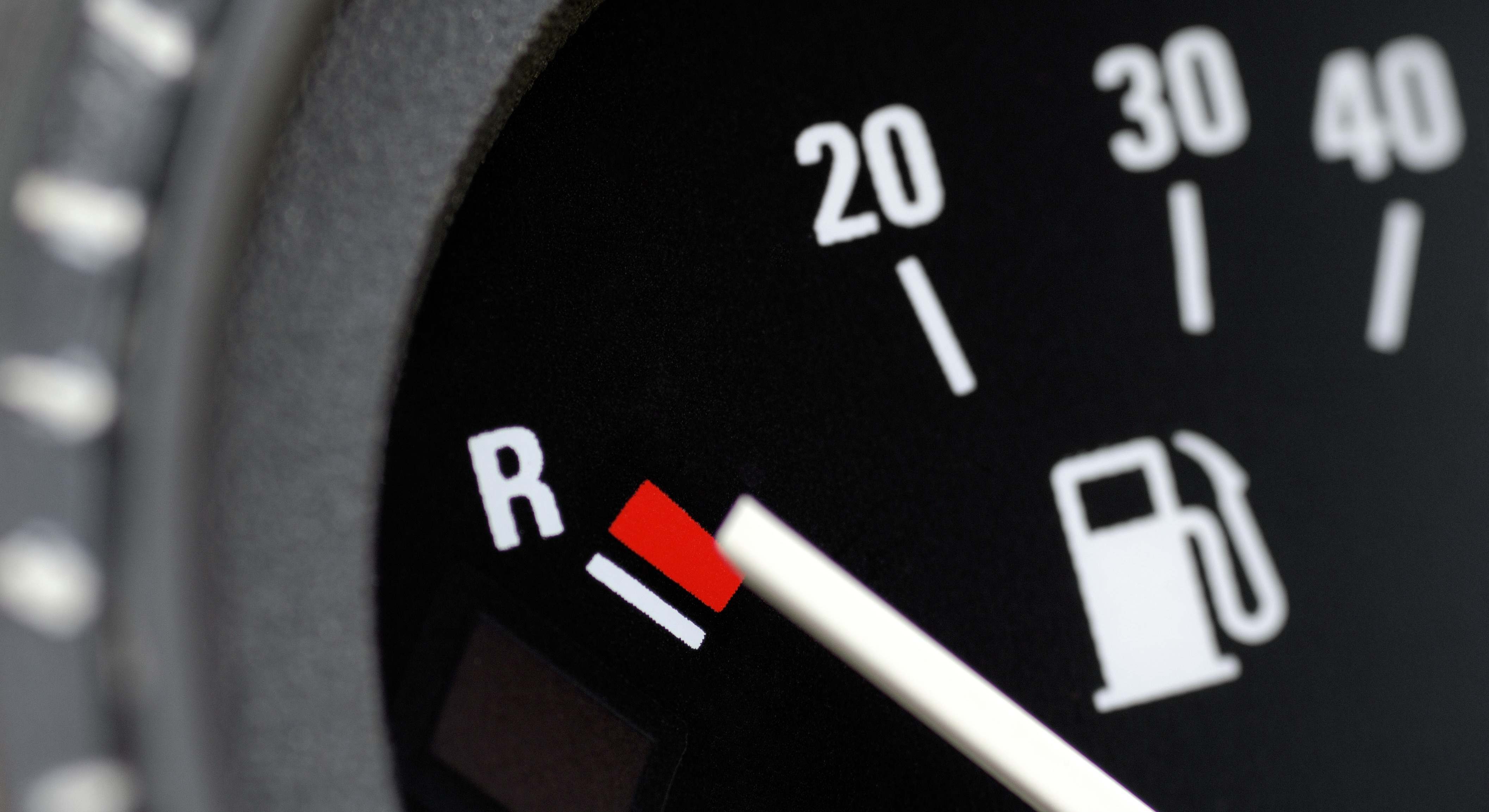 Gasolina en reserva
