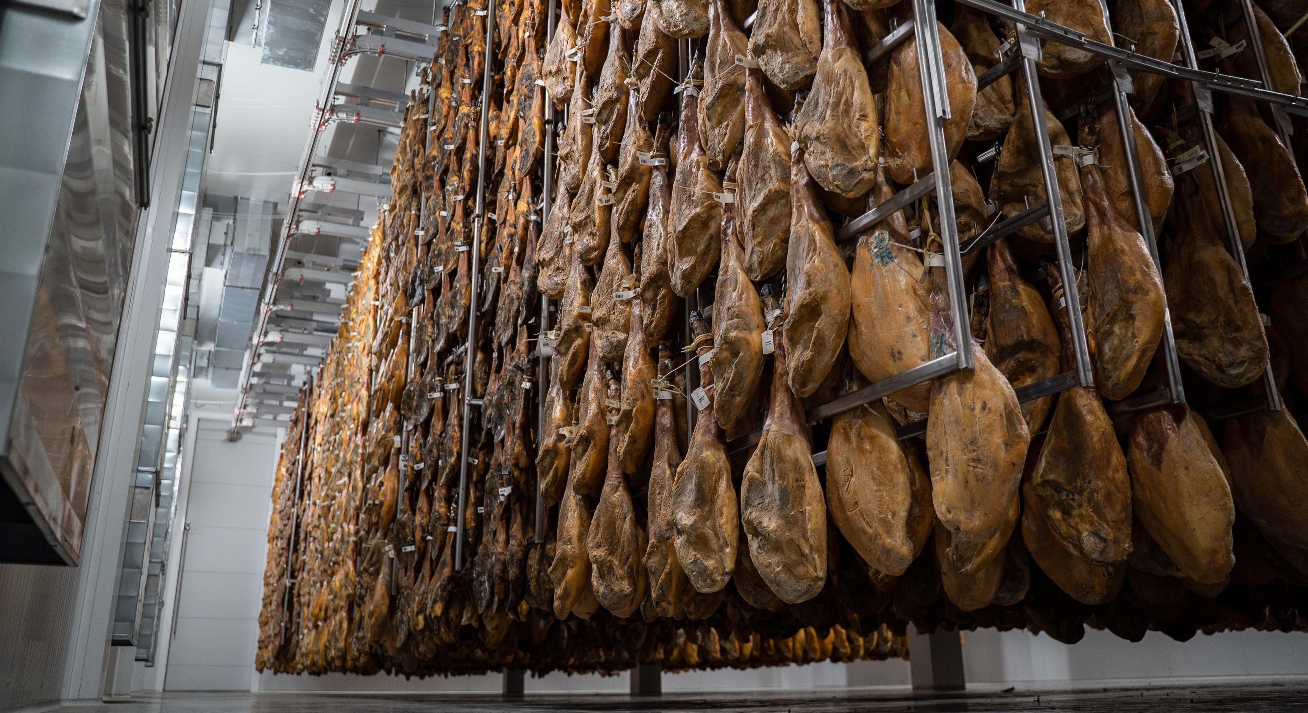 Secadero de jamones ibéricos del grupo Vall Companys.