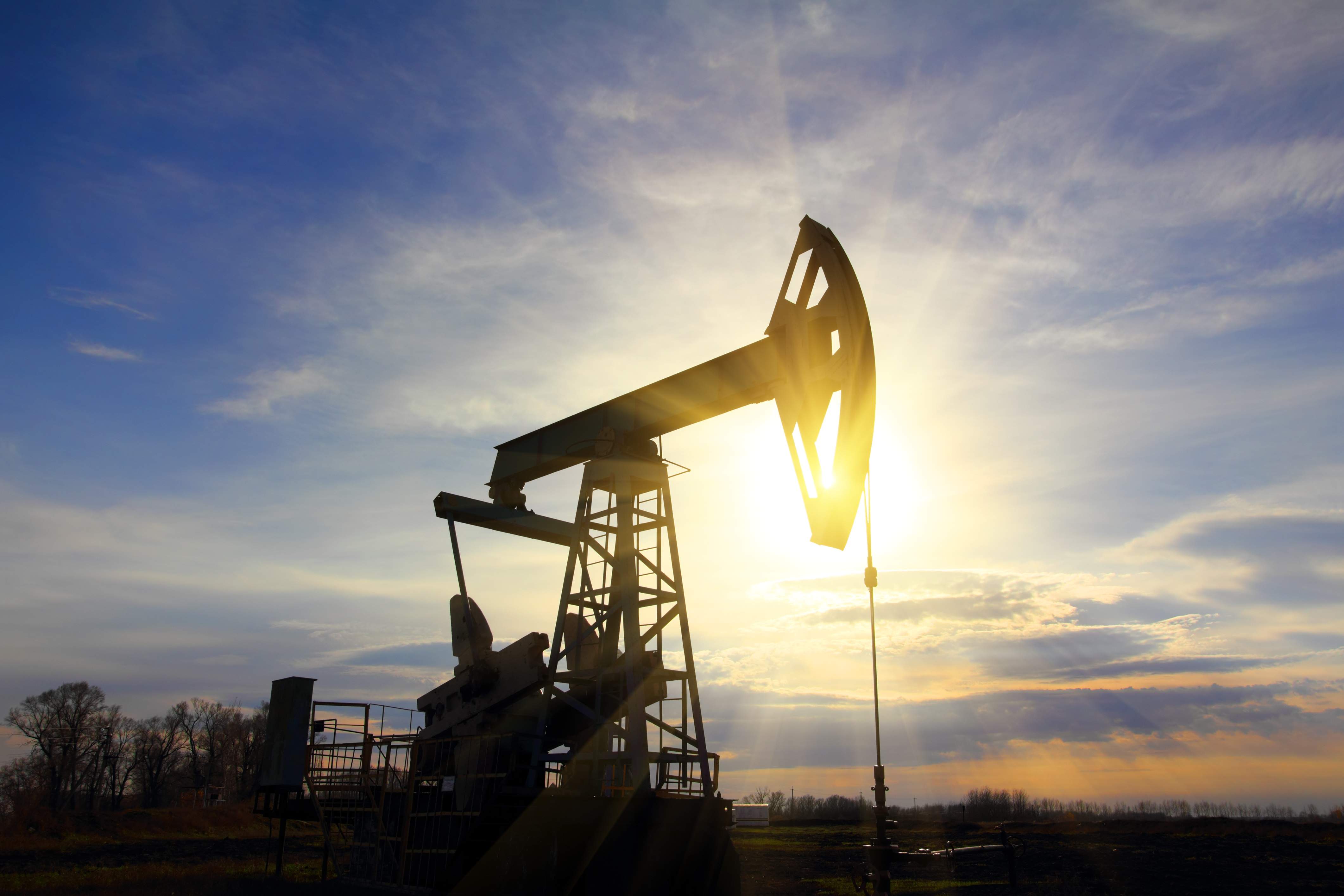¿Qué está pasando con el petróleo? Del fin del oro negro a superar los 85 dólares por barril