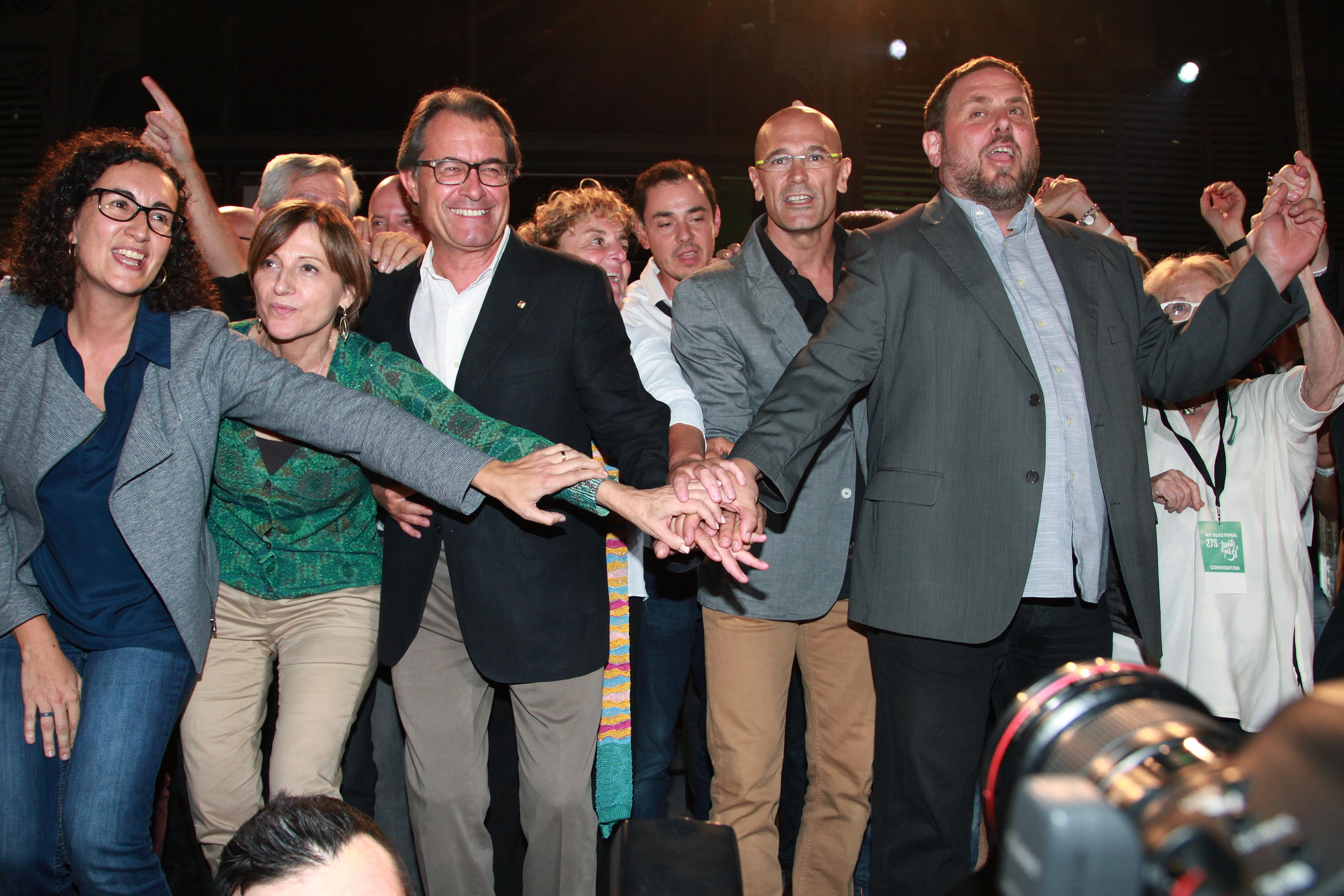 VICTORIA JUNTS 27S_013.jpg