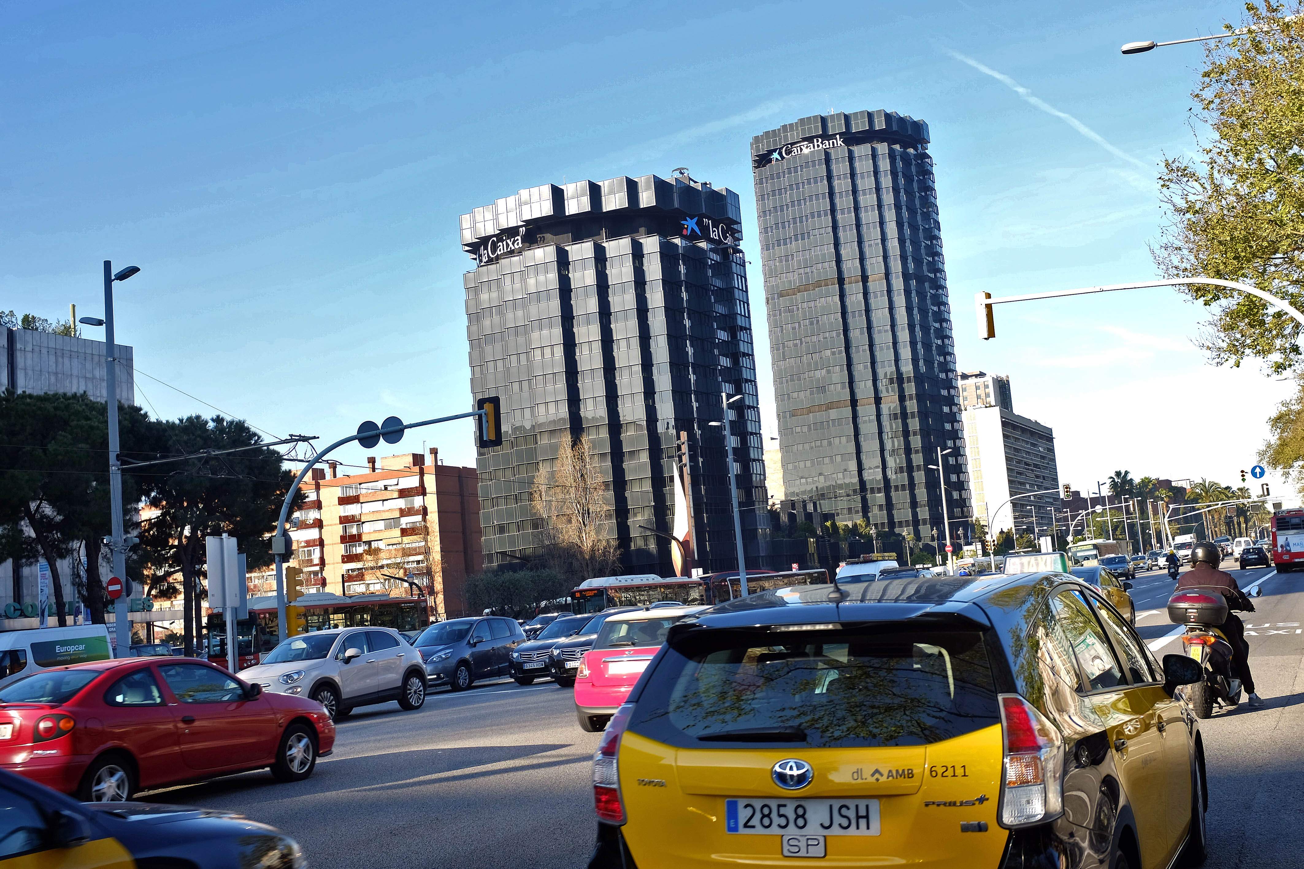 caixa-torres-diagonal.jpg
