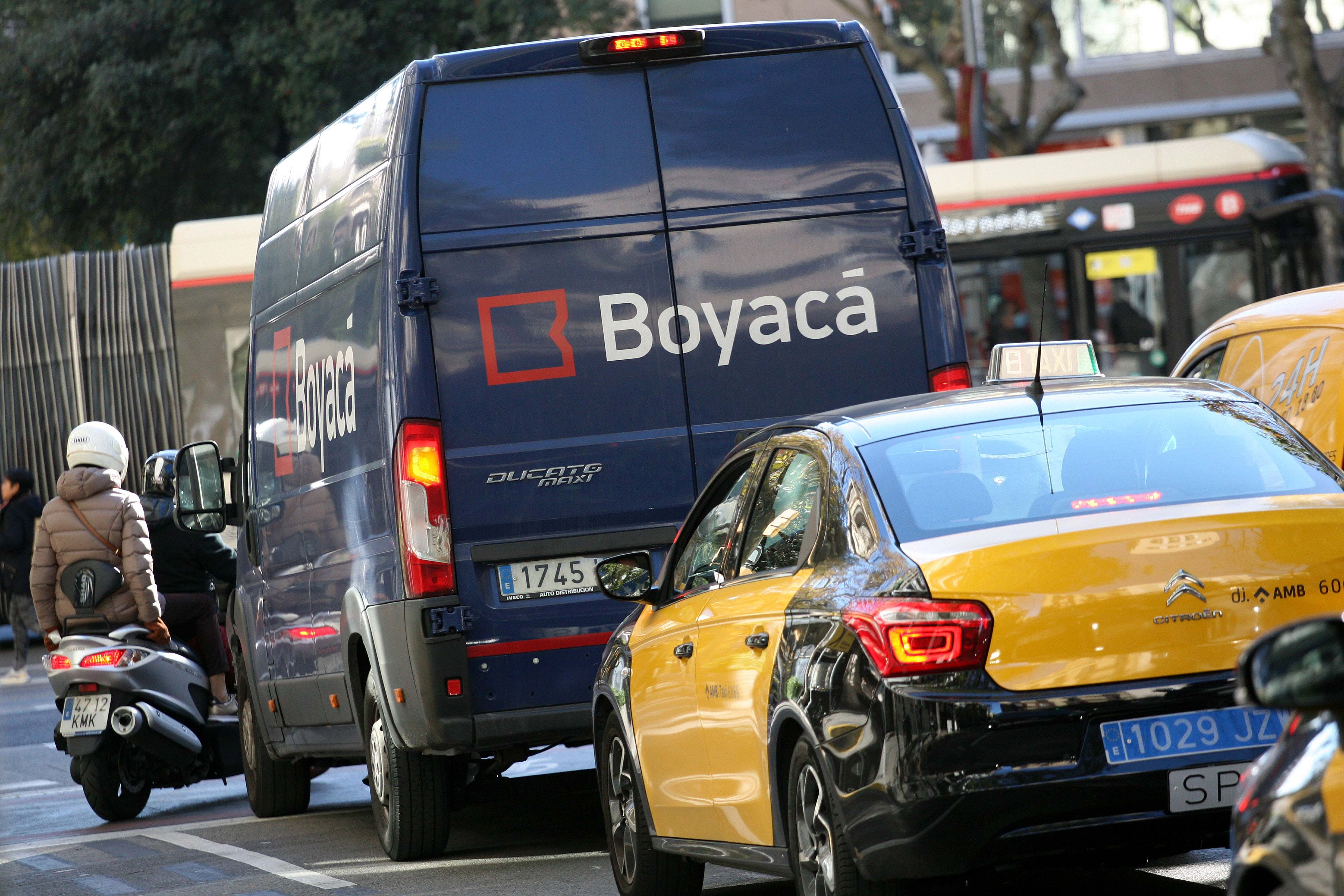 Furgoneta de Boyacá Delivery en Barcelona.