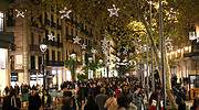 Las luces de Navidad ya iluminan las calles del país