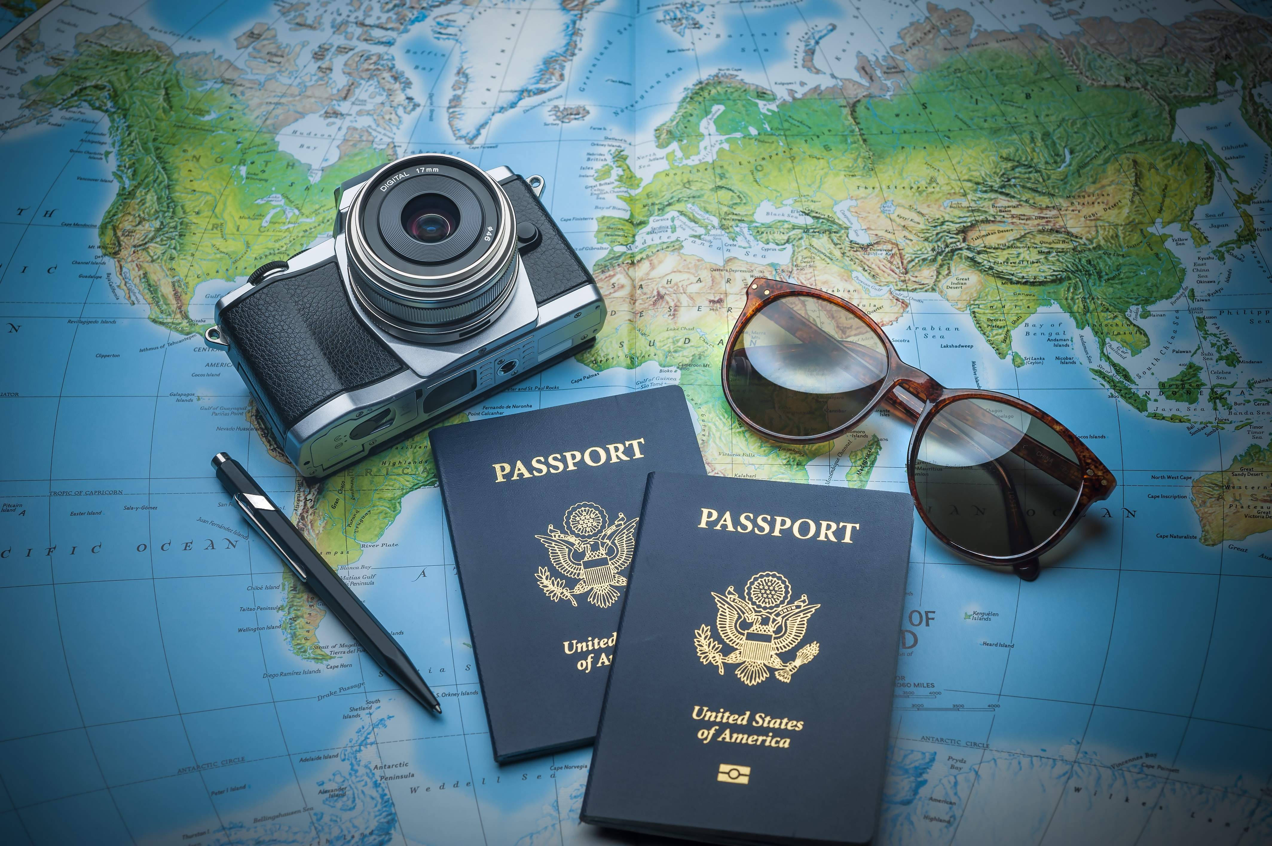 pasaportes-Christian-Delbert-Dreamstime.com
