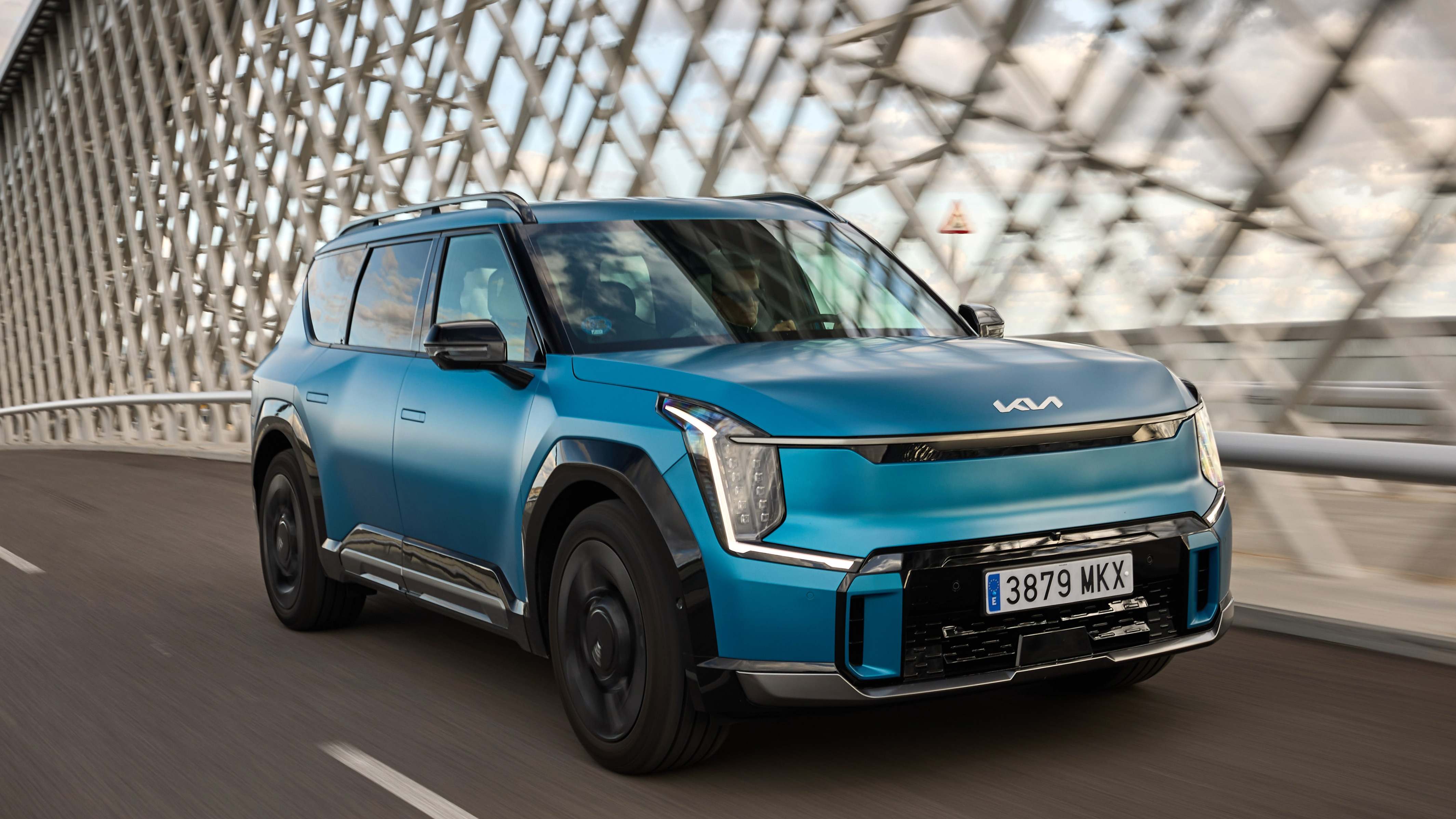 Kia EV9 SUV eléctrico conducción