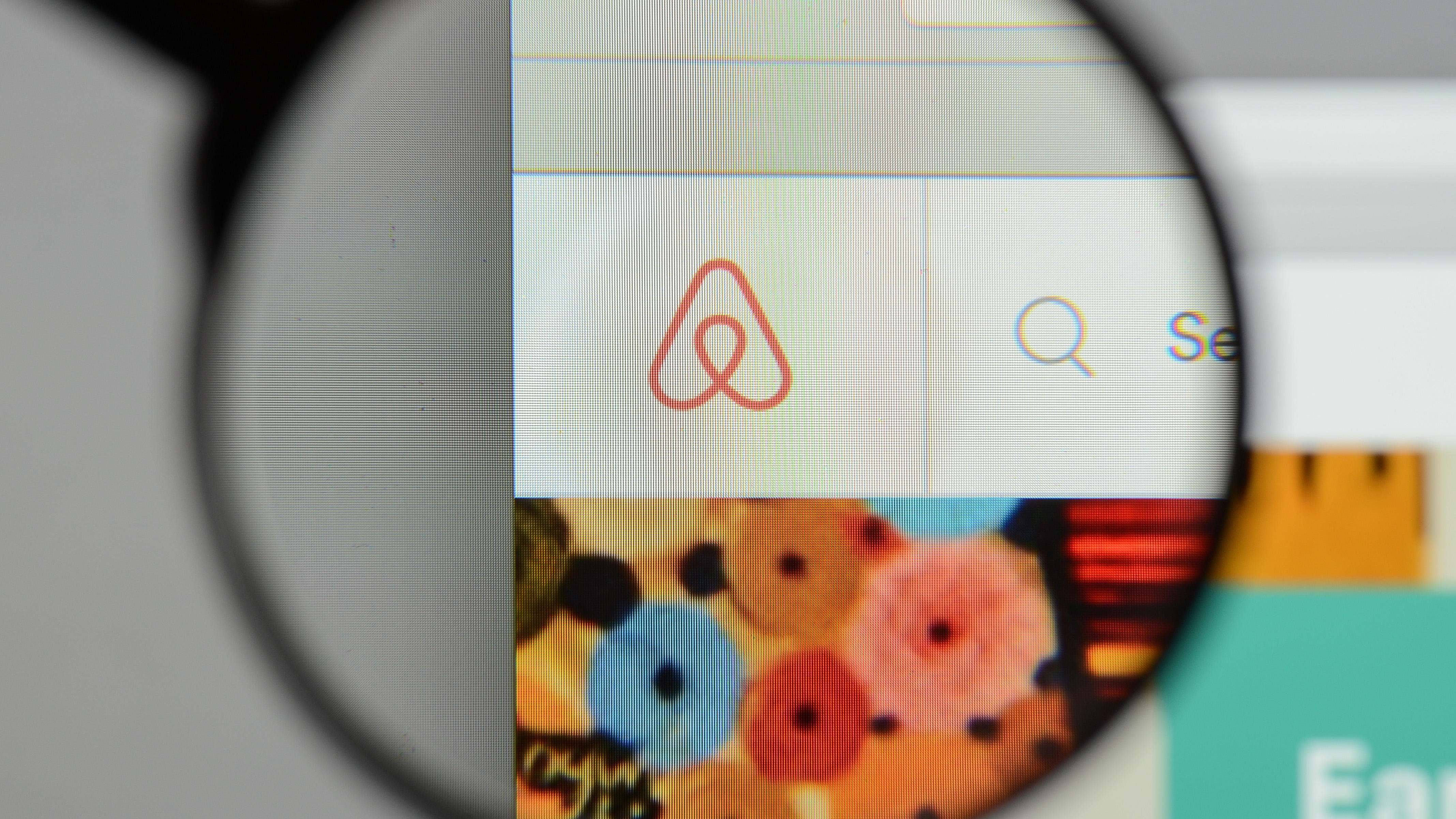 Logo de Airbnb