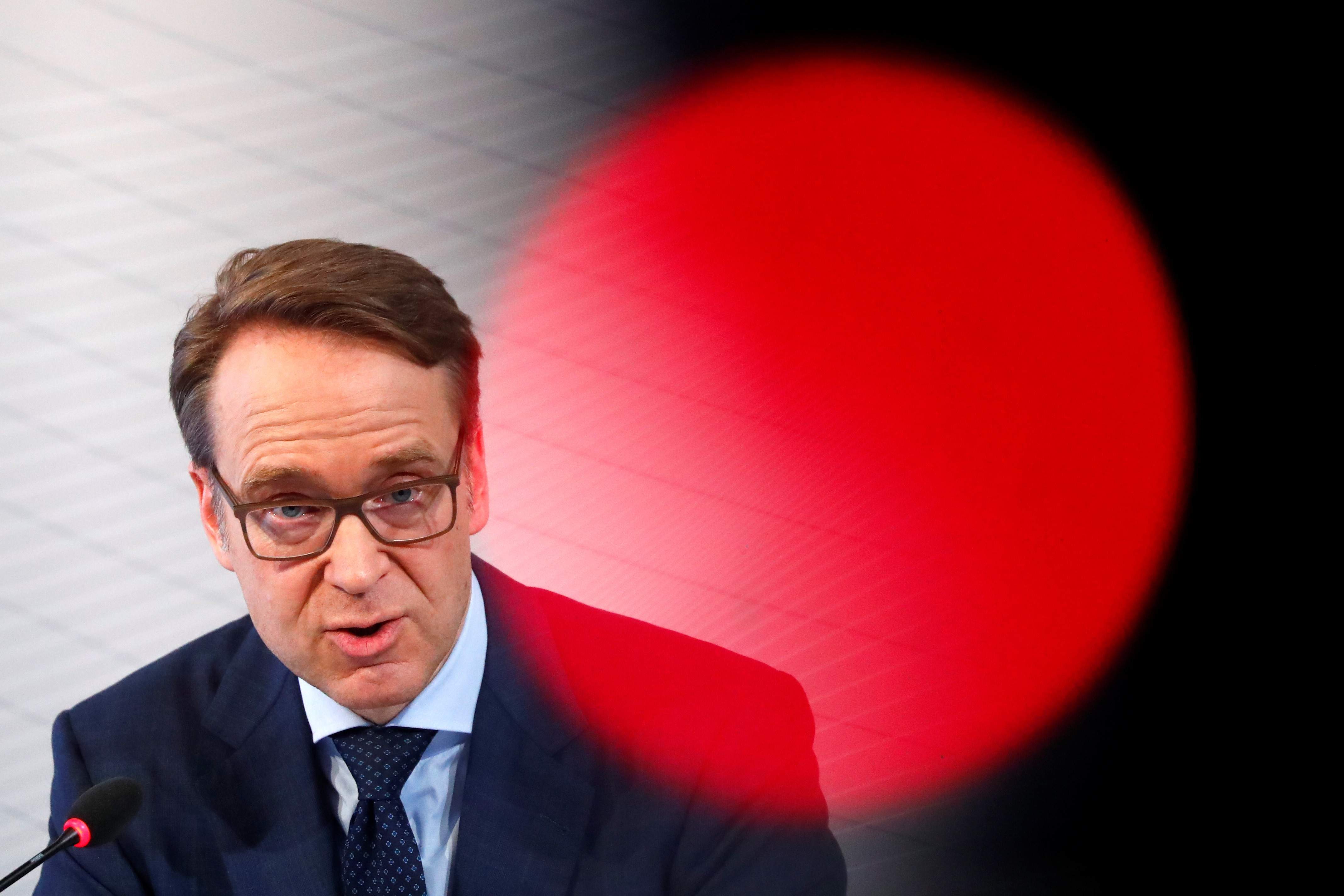 jens-weidmann-rojo.jpg