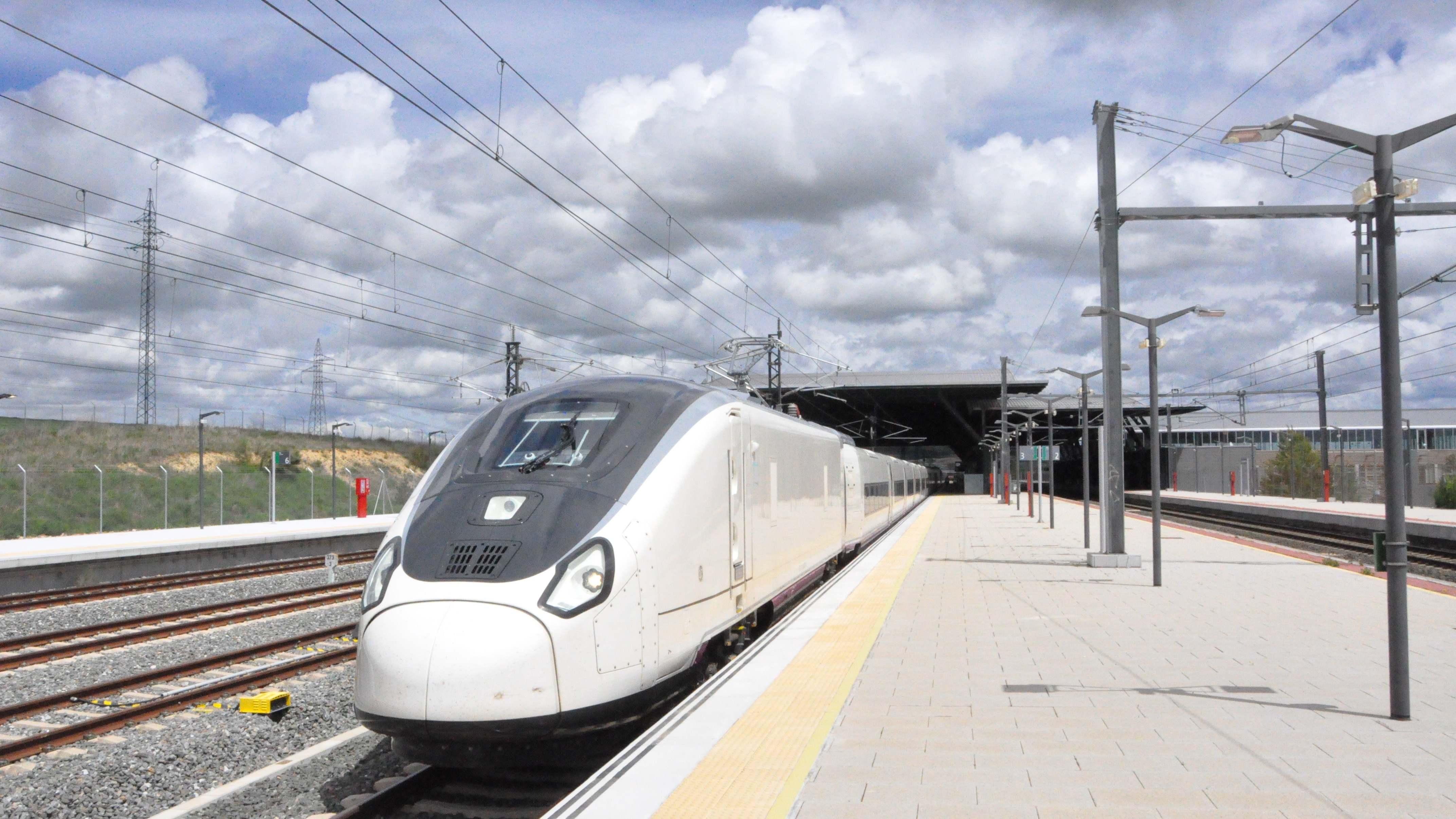 Tren Talgo 350.
