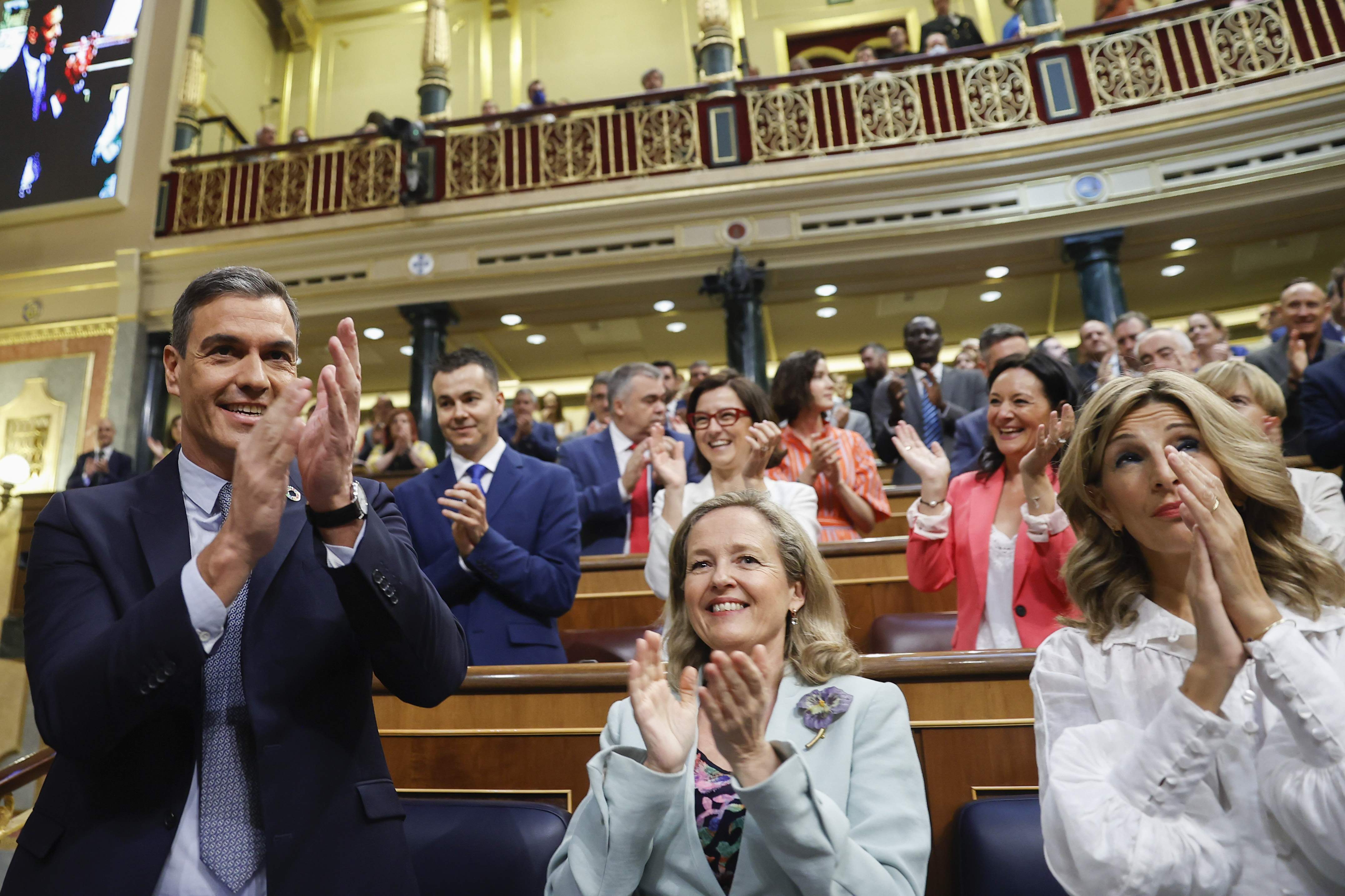 sanchez-debate-calvino-yolanda.jpg