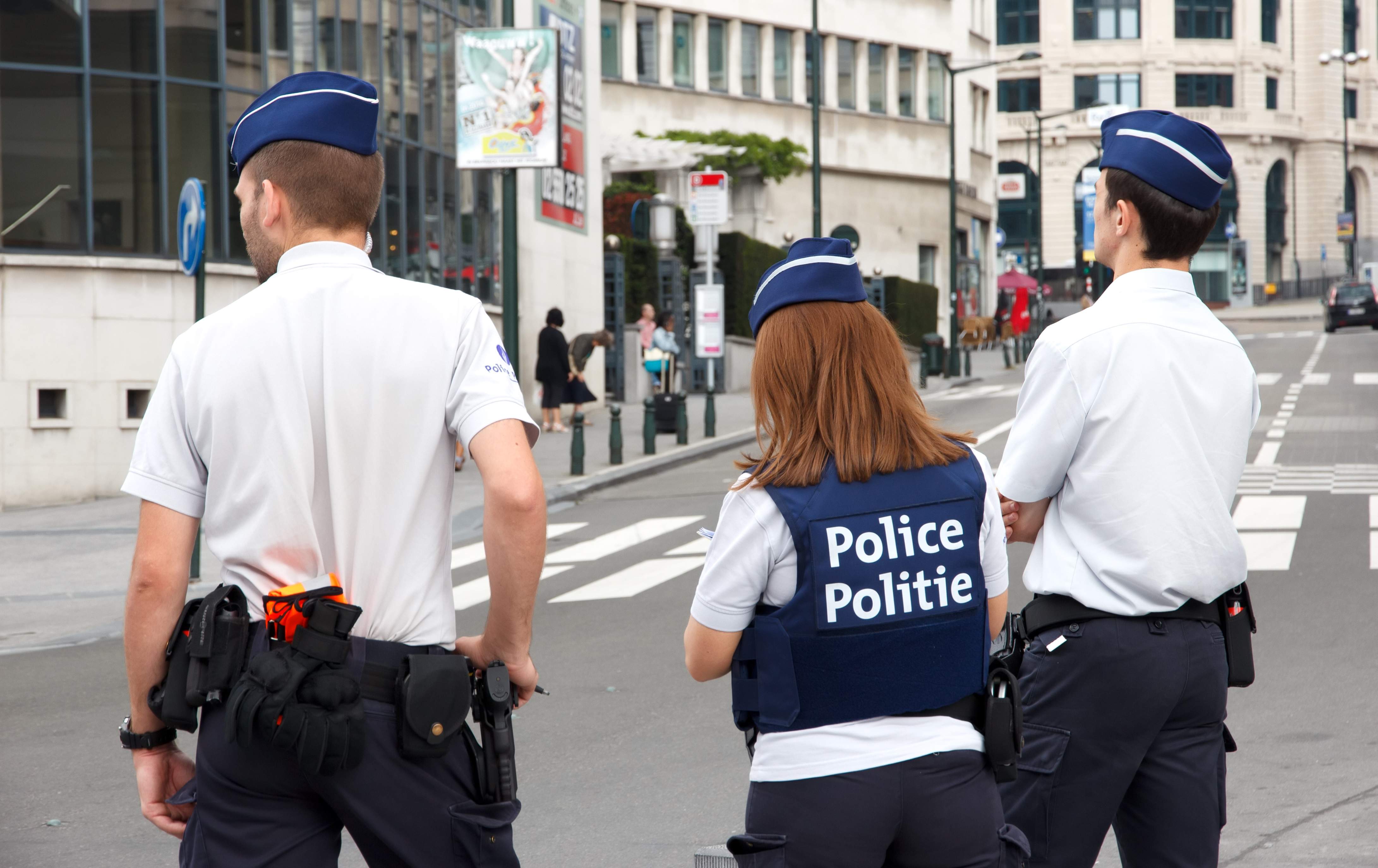 belgica-policia-vigila.jpg