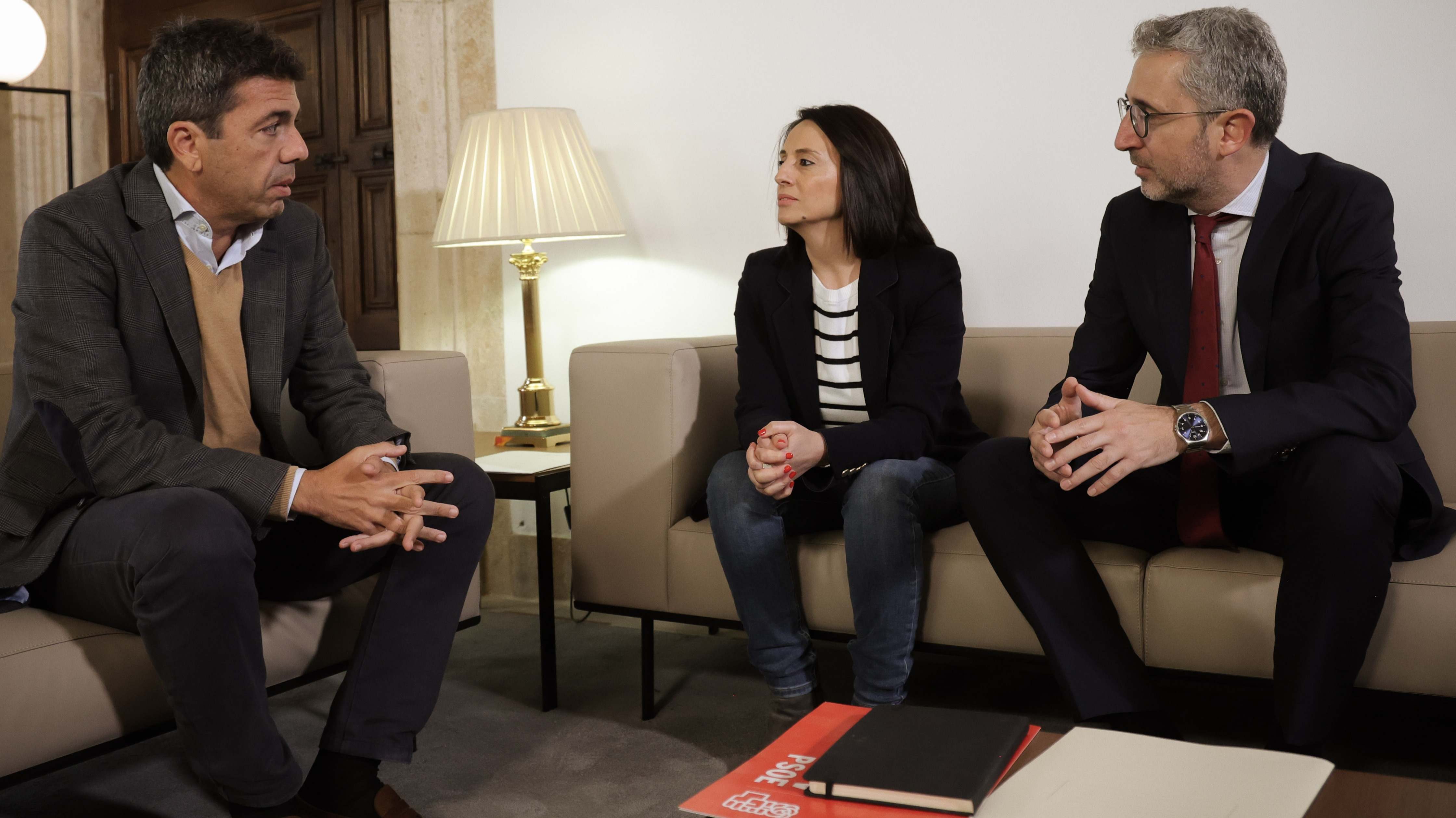 Carlos Mazón, en una reunión con Rebeca Torró y Arcadi España.