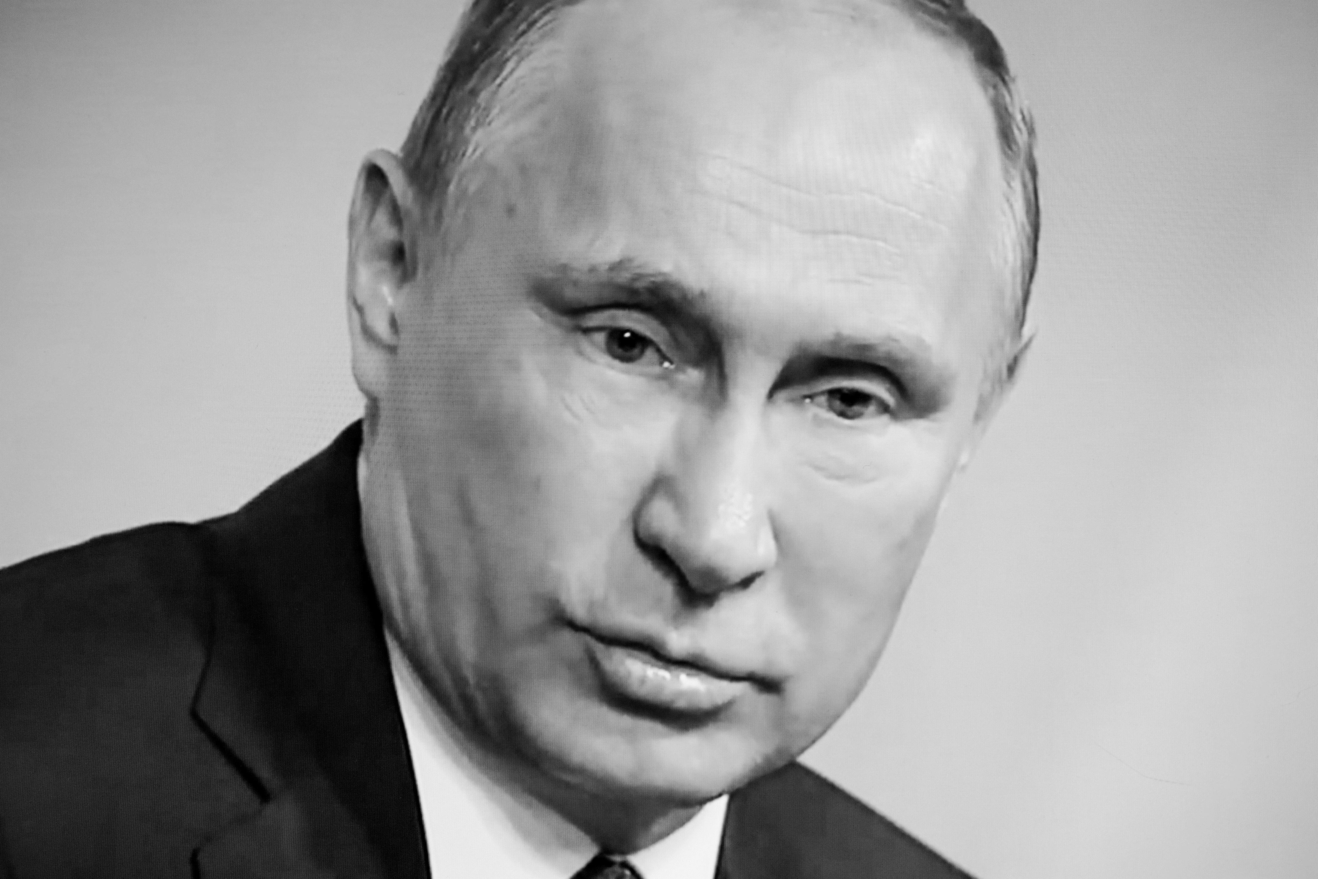 vladimir-putin-sepia.jpg