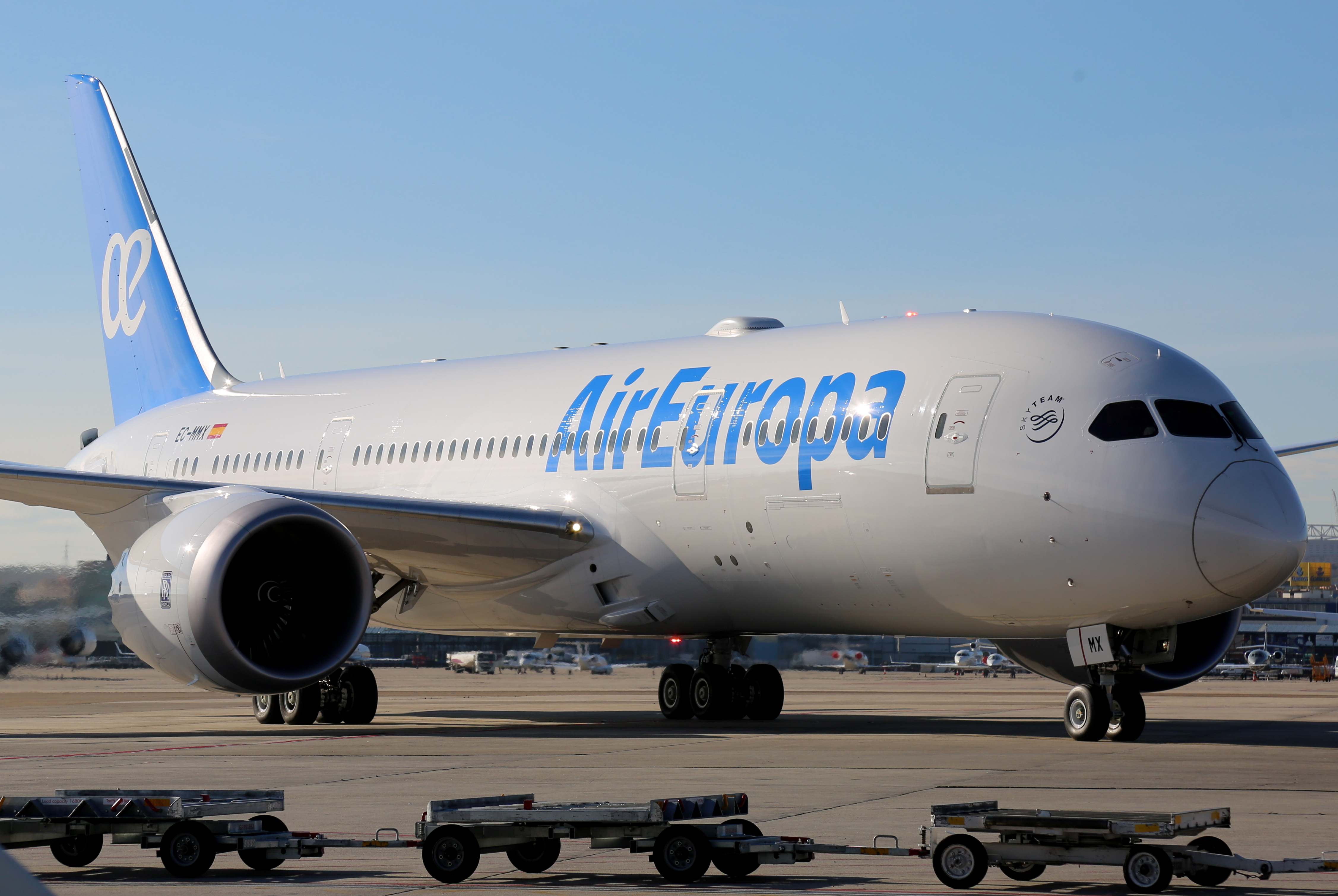 Un avión de Air Europa aterrizando en el aeropuerto. / Foto: iStock