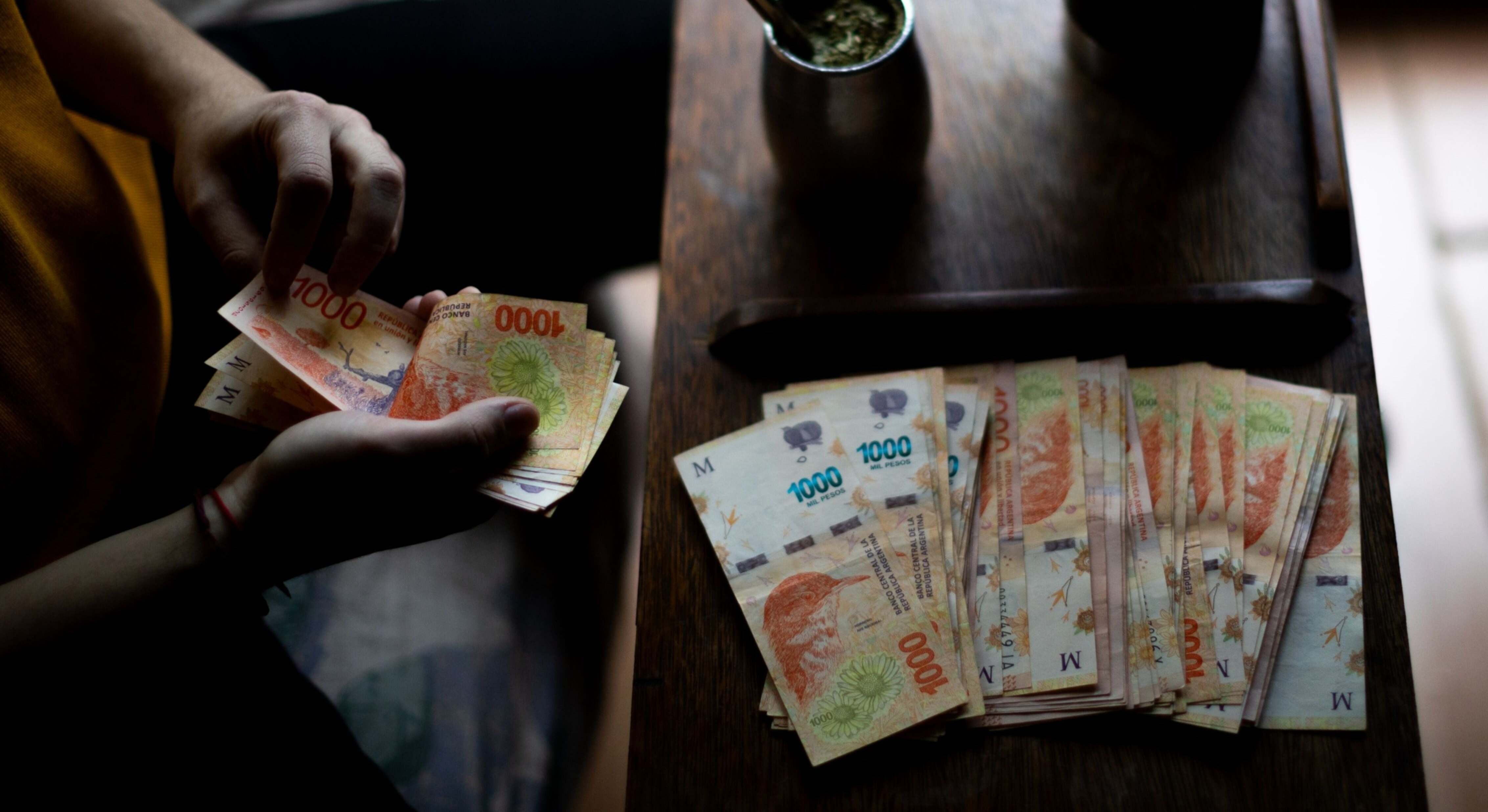 Pesos argentinos. Foto: Bloomberg