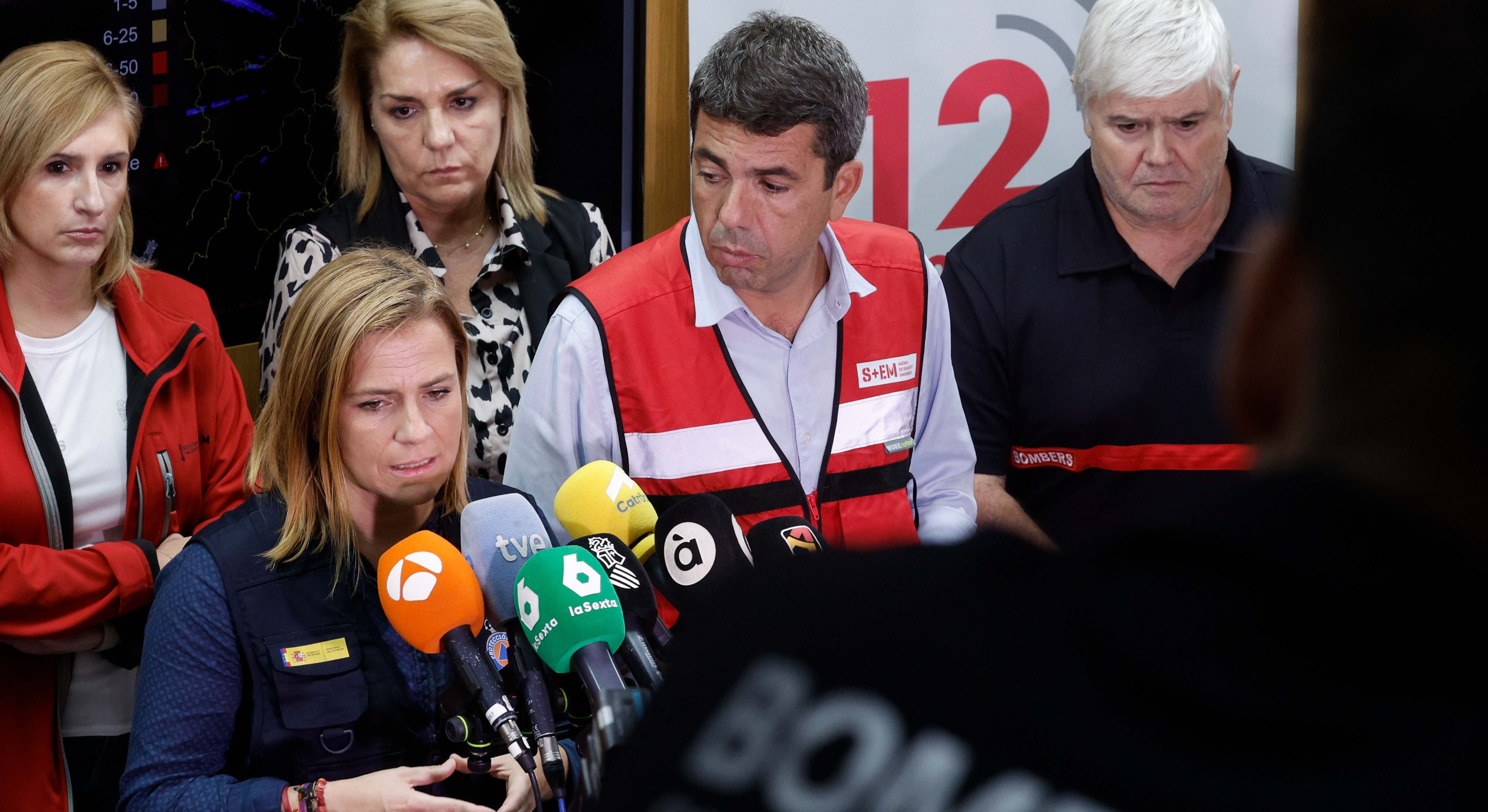Salomé Pradas y Carlos Mazón, con la delegada del Gobierno, Pilar Bernabé.