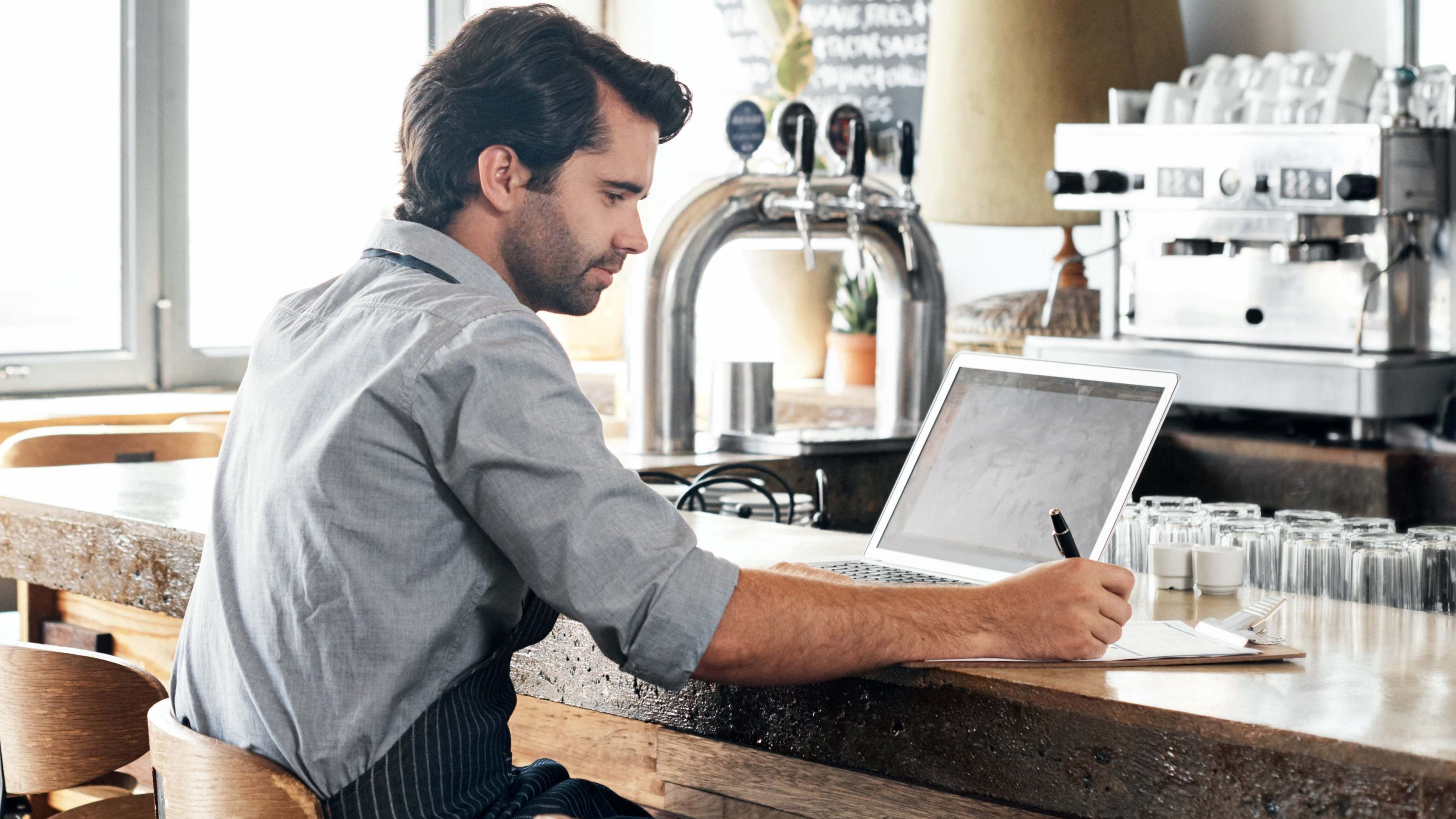 trabajador autonomo empleo salario