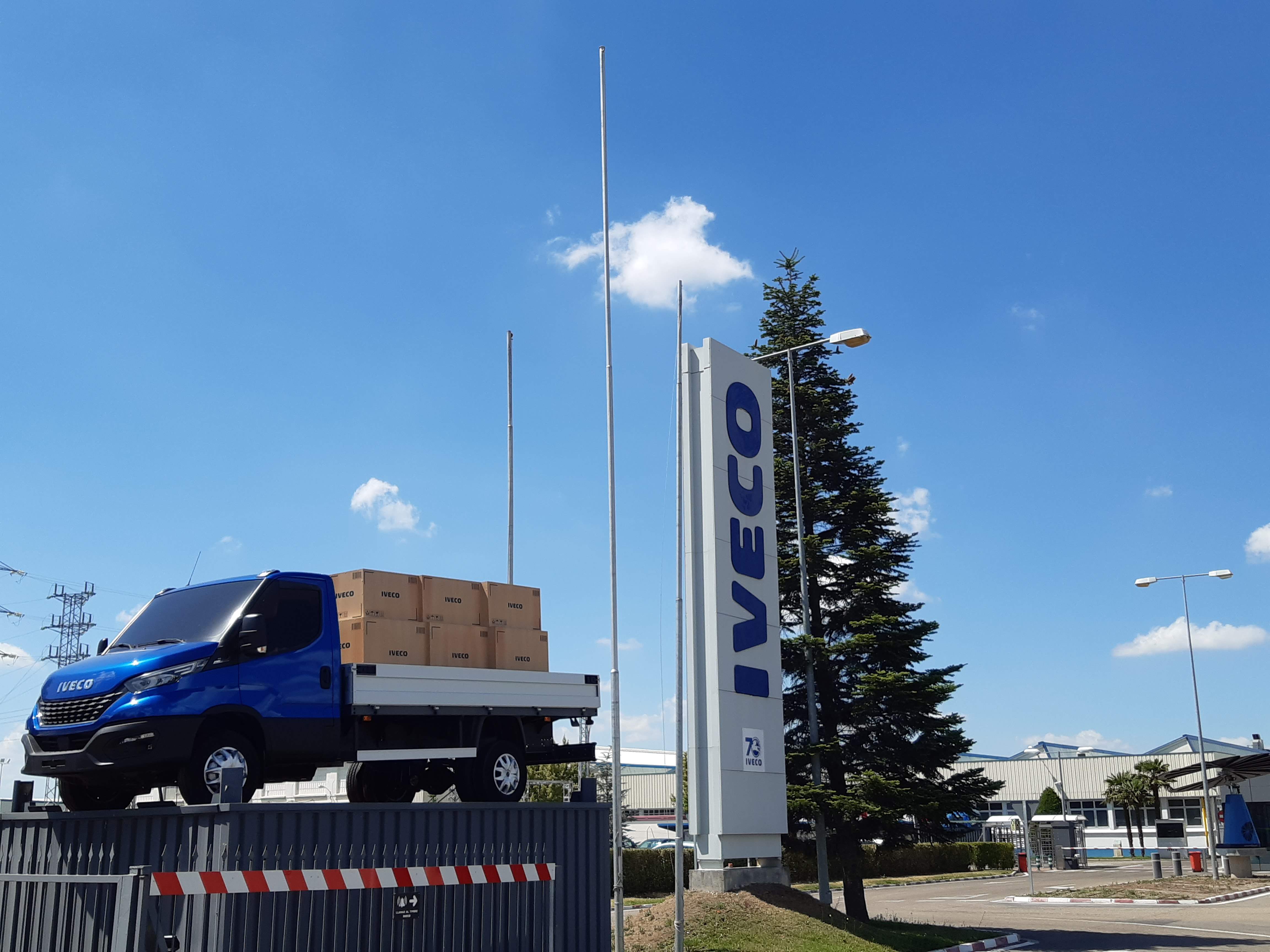 Iveco100.jpg