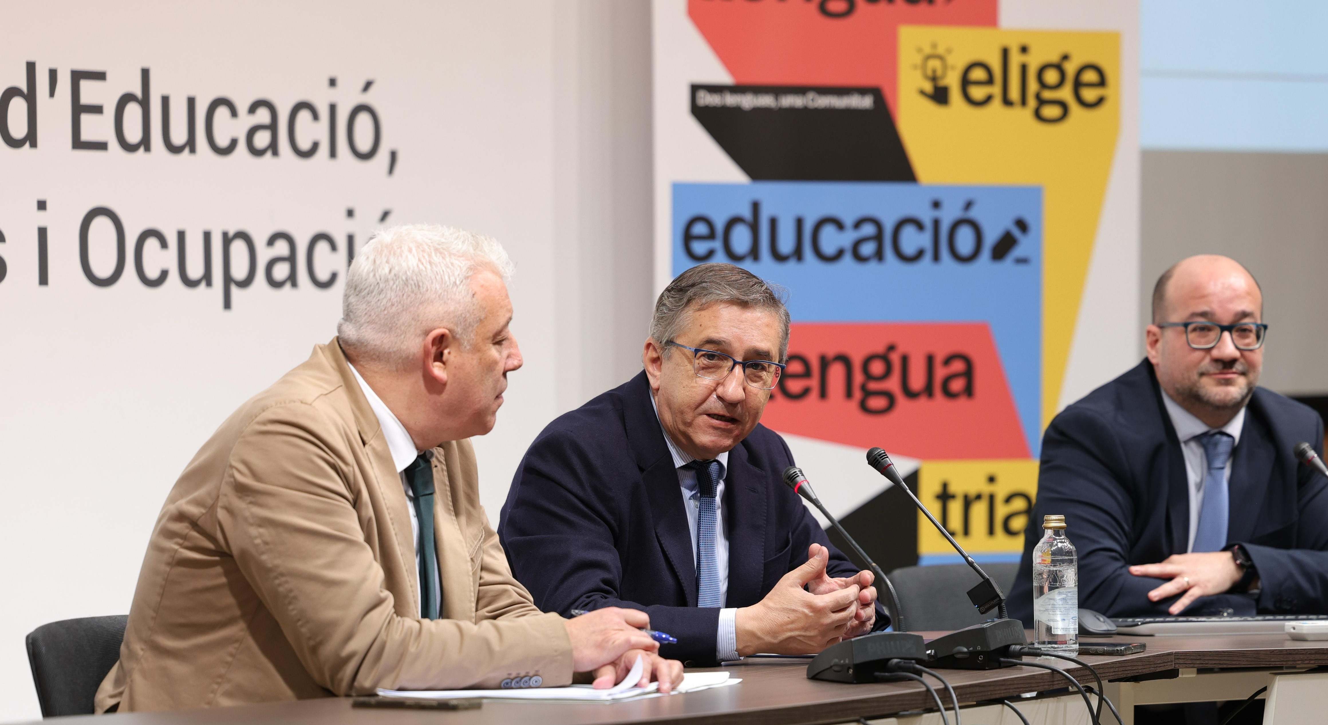 El conseller Rovira durante la presentación de los resultados.