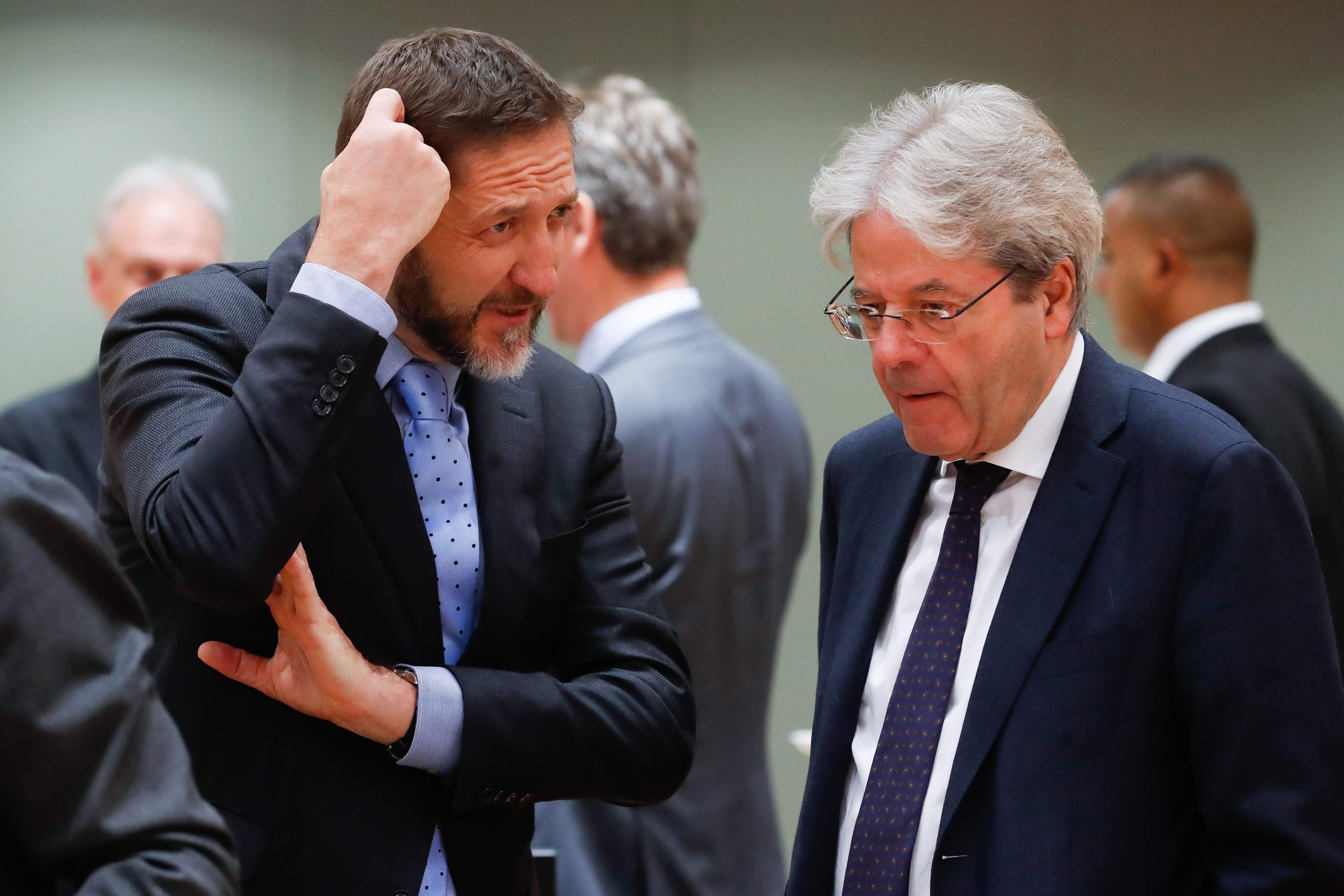 Economic-and-Financi-115828333.jpg