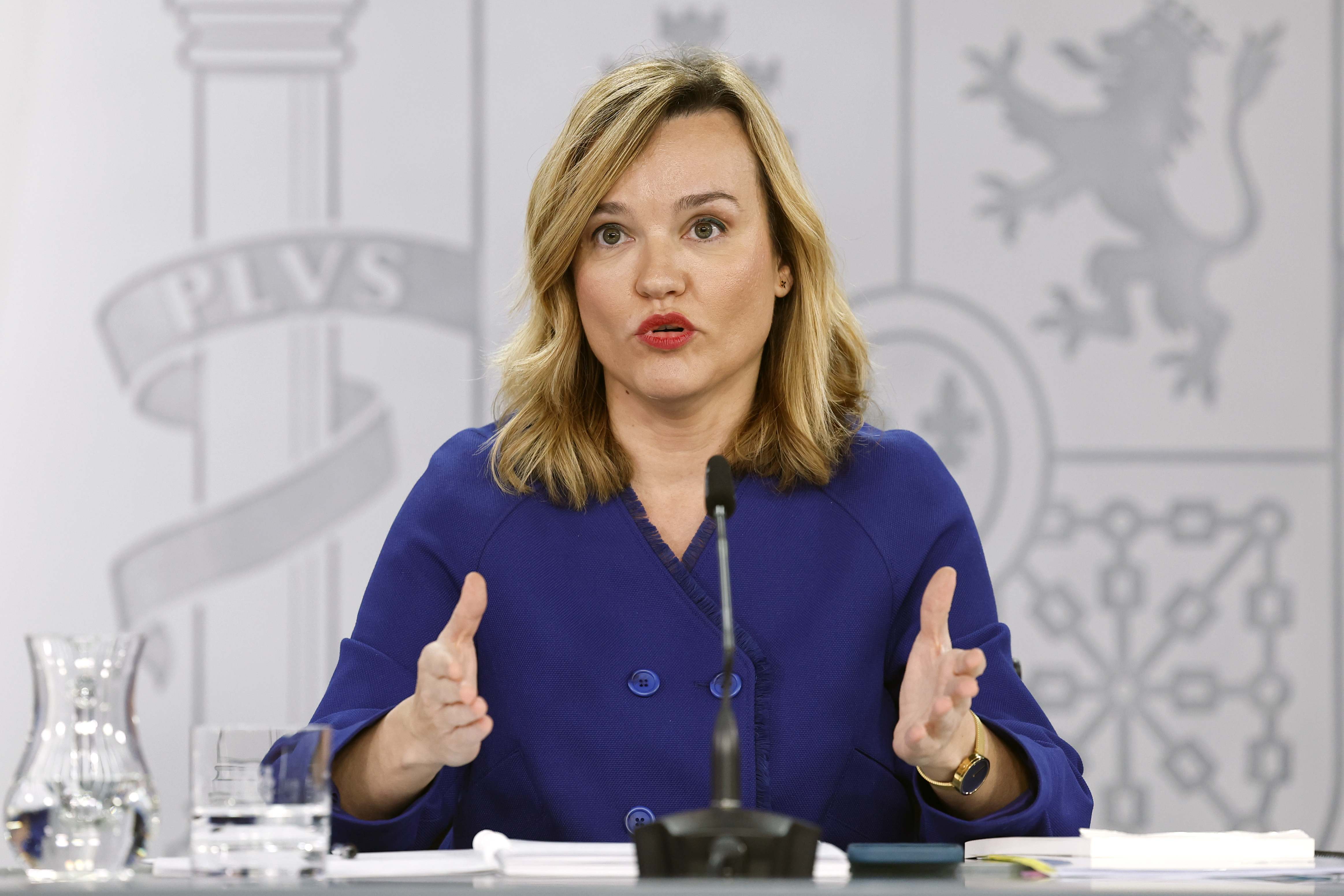 La ministra de Educación, Formación Profesional y Deportes y portavoz del Gobierno, Pilar Alegría, ofrece una rueda de prensa tras el Consejo de Ministros celebrado, este martes, en el Palacio de la Moncloa. EFE
