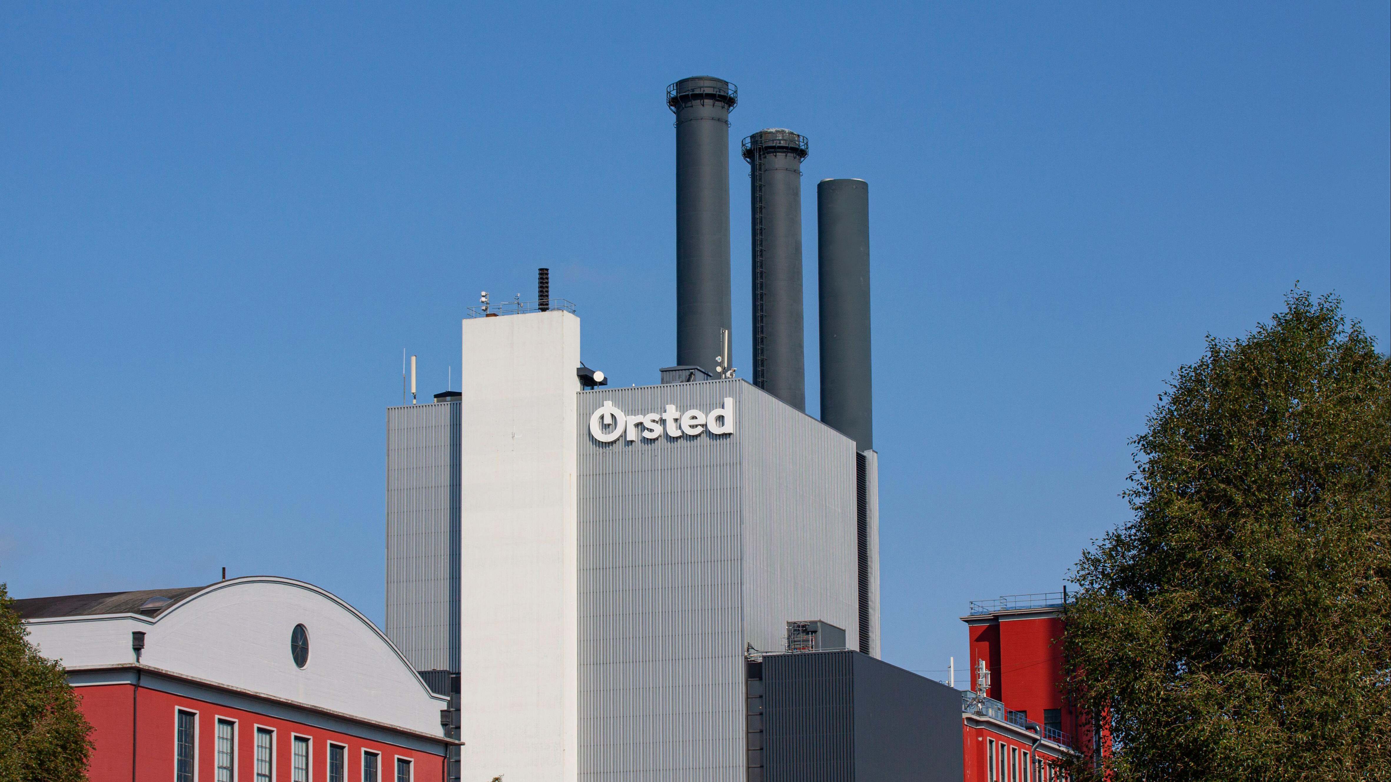 Fachada de una de las plantas de Orsted