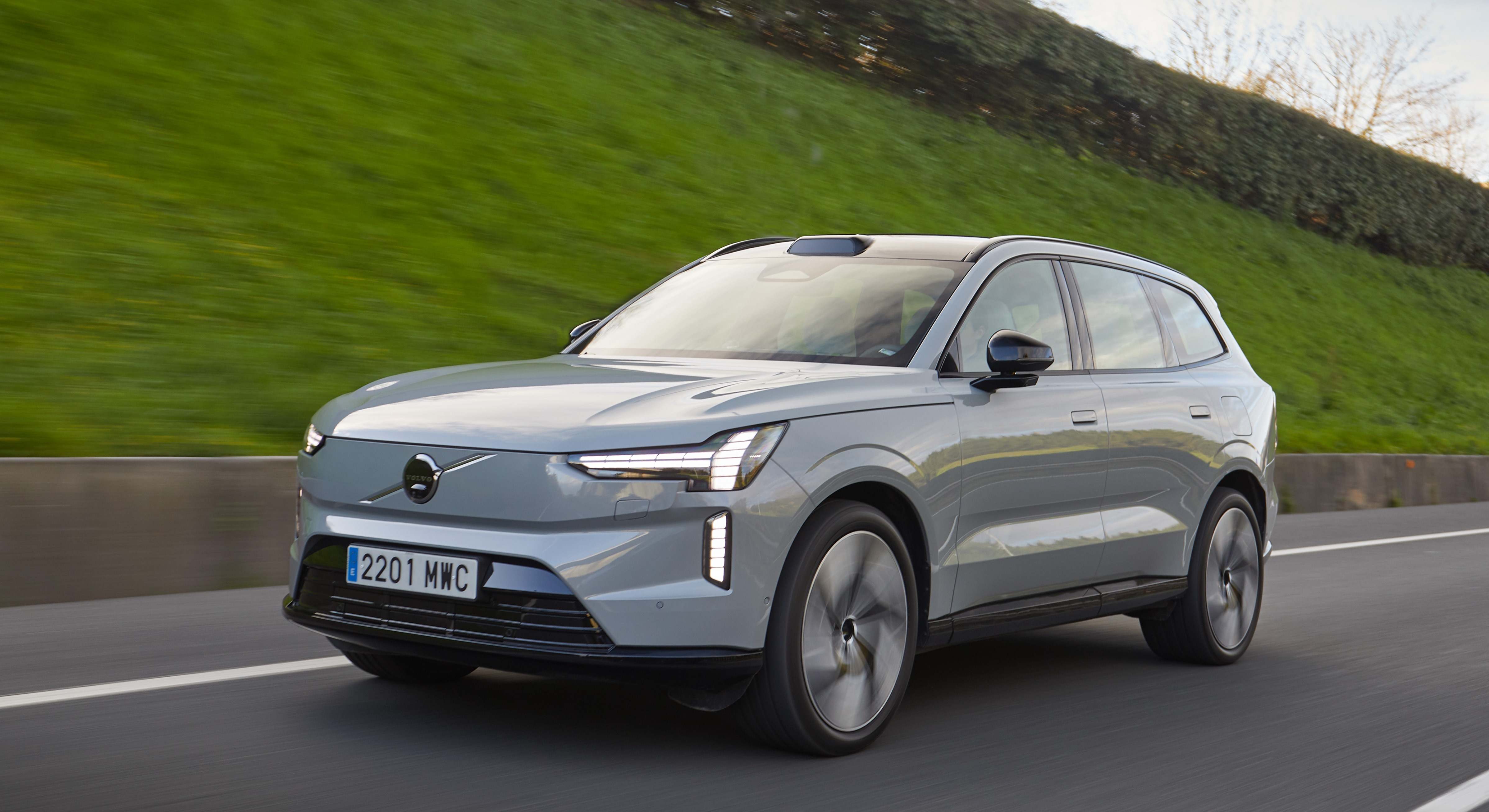 Volvo EX90