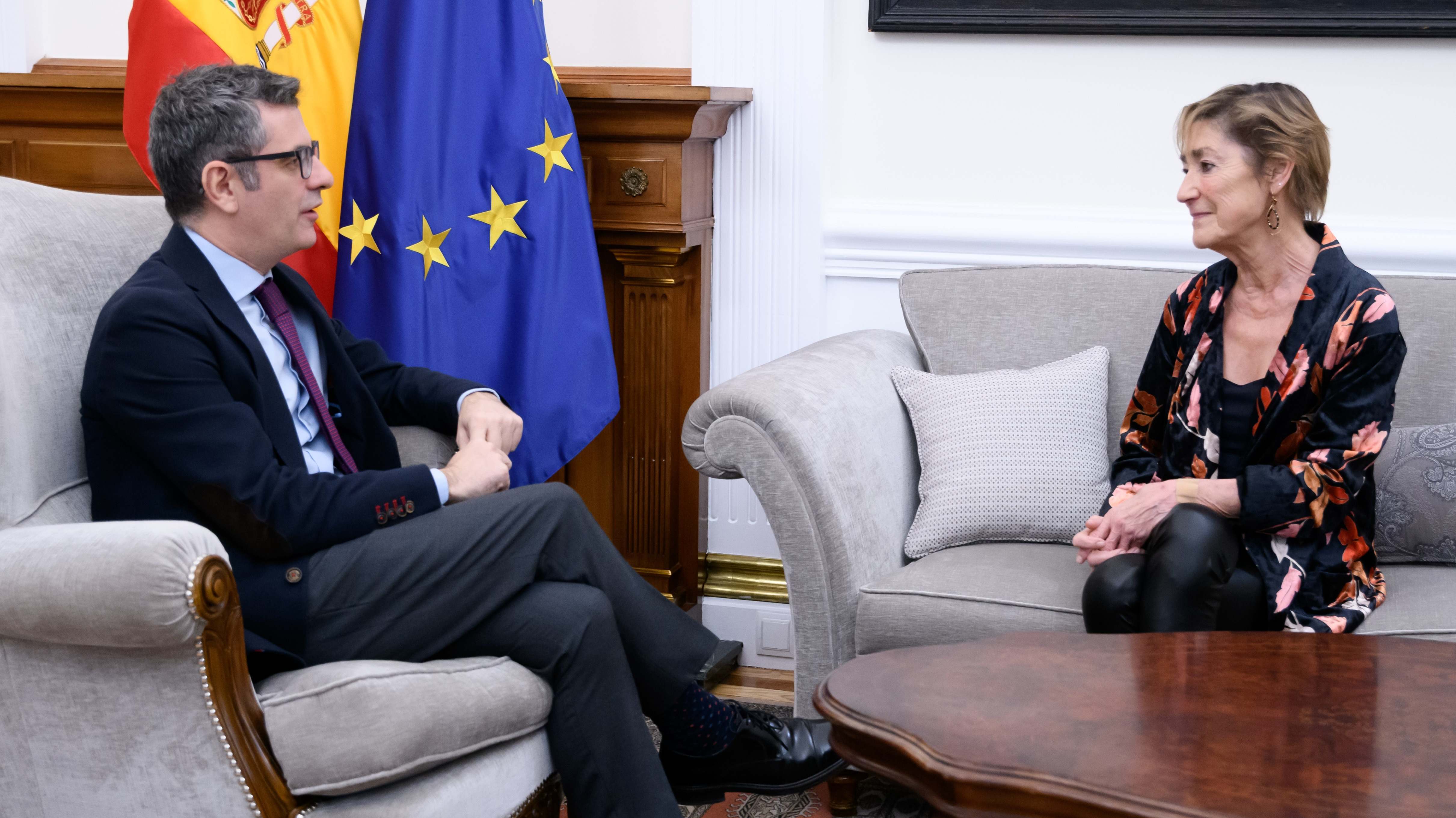 El ministro de Presidencia, Justicia y Relación con las Cortes, Félix Bolaños, y la presidenta del Consejo General de la Abogacía, Victoria Ortega.