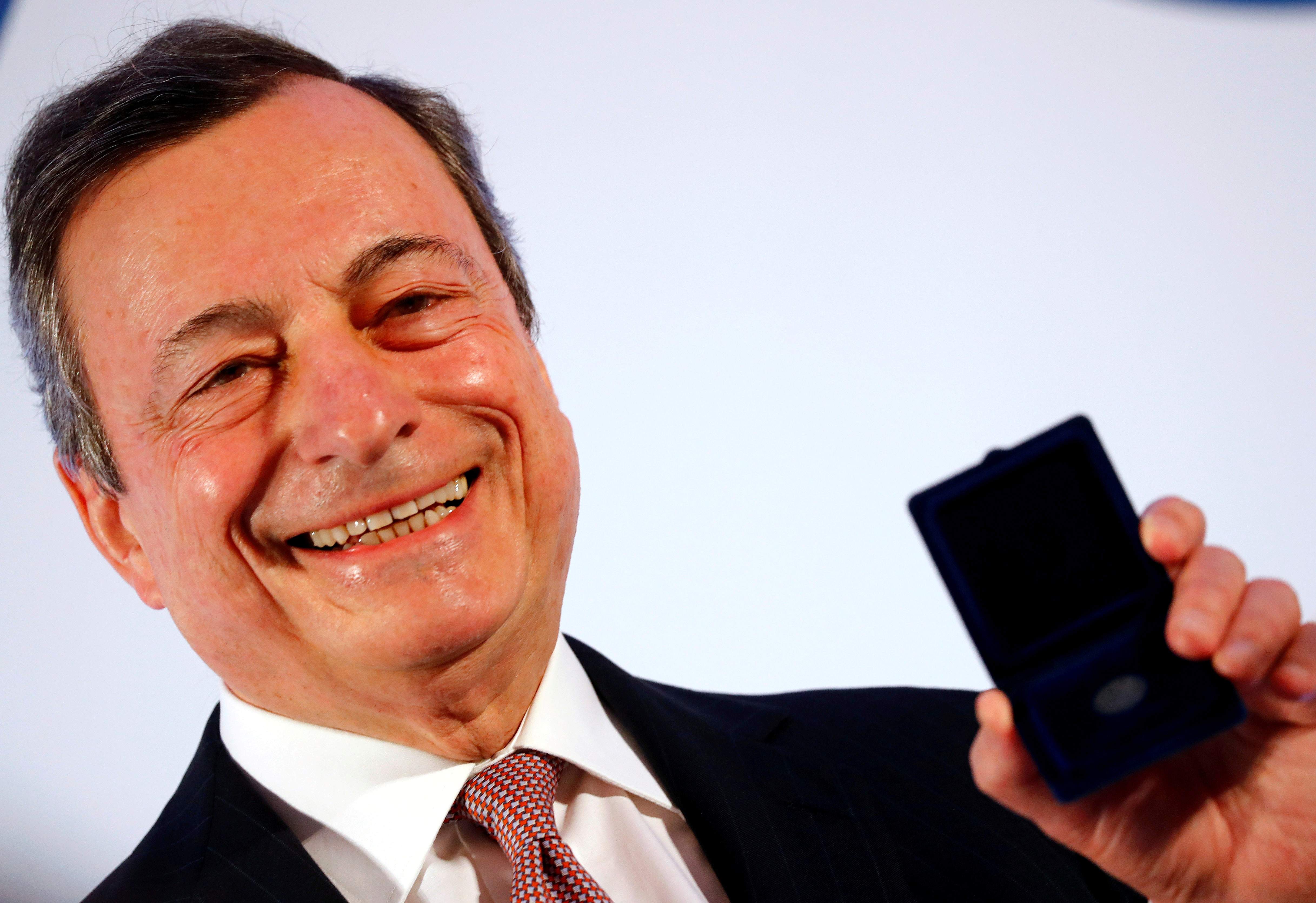 draghi-rie-regalo.jpg