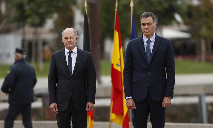 scholz-sanchez-cumbrecoruna.jpg