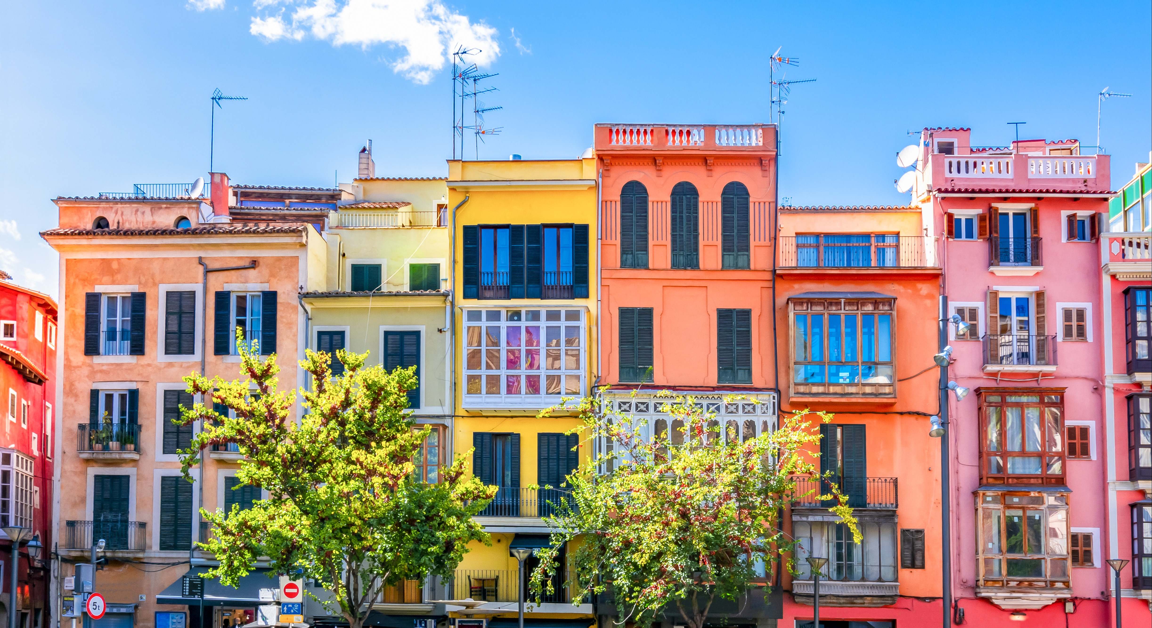 Casas coloridas en Palma de Mallorca.
