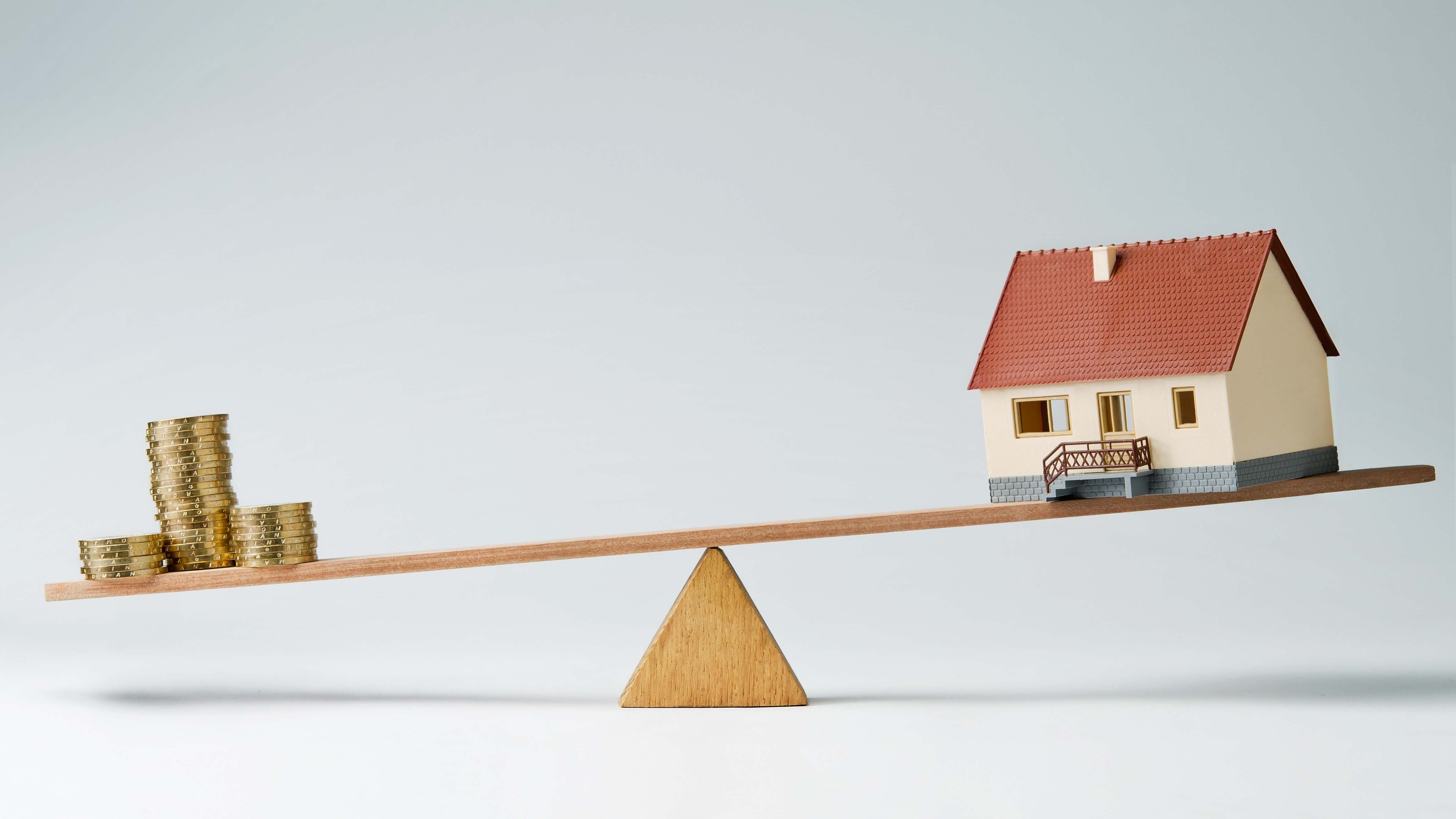 Casa monedas dinero vivienda