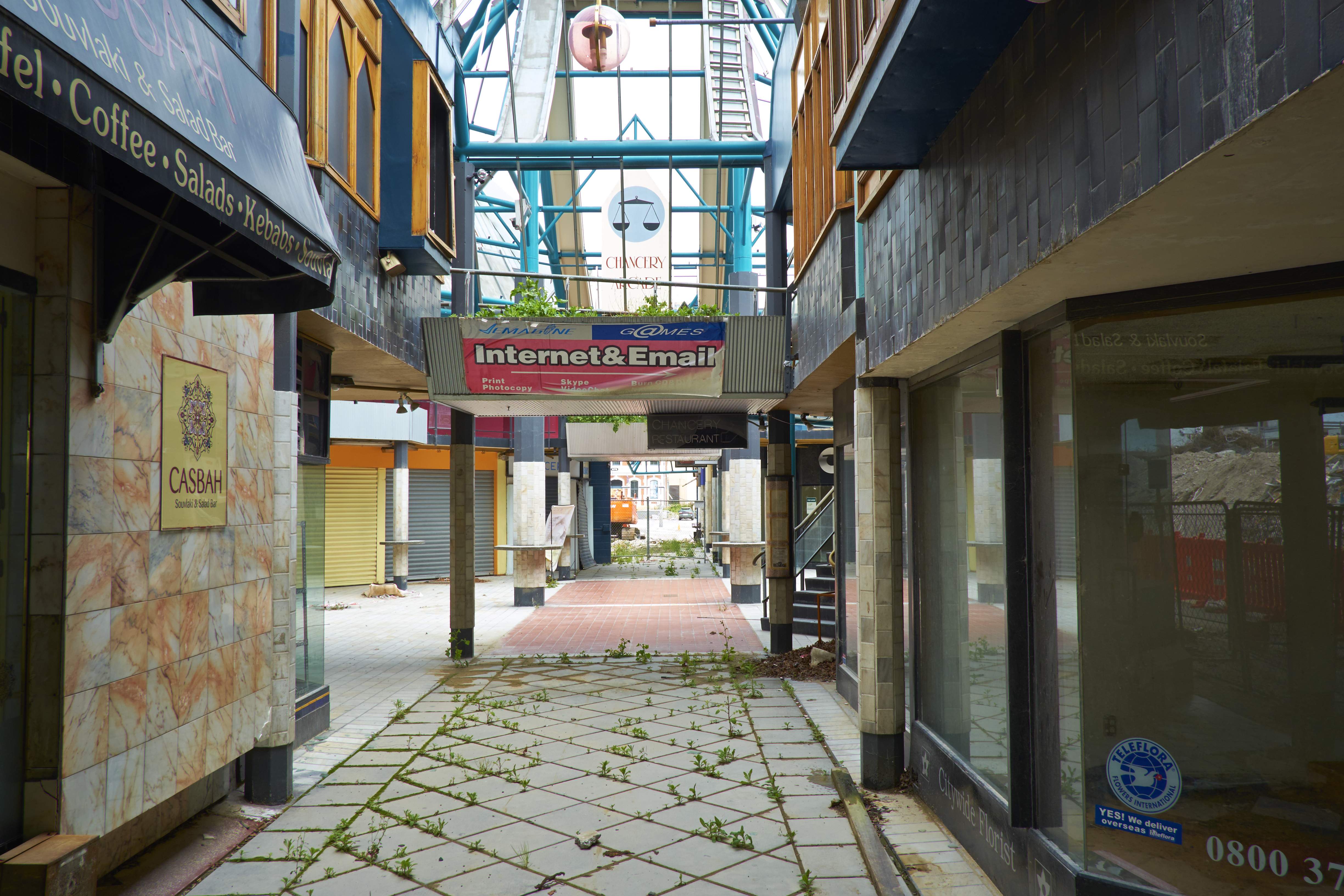 centro-comercial-abandonado-istock.jpg