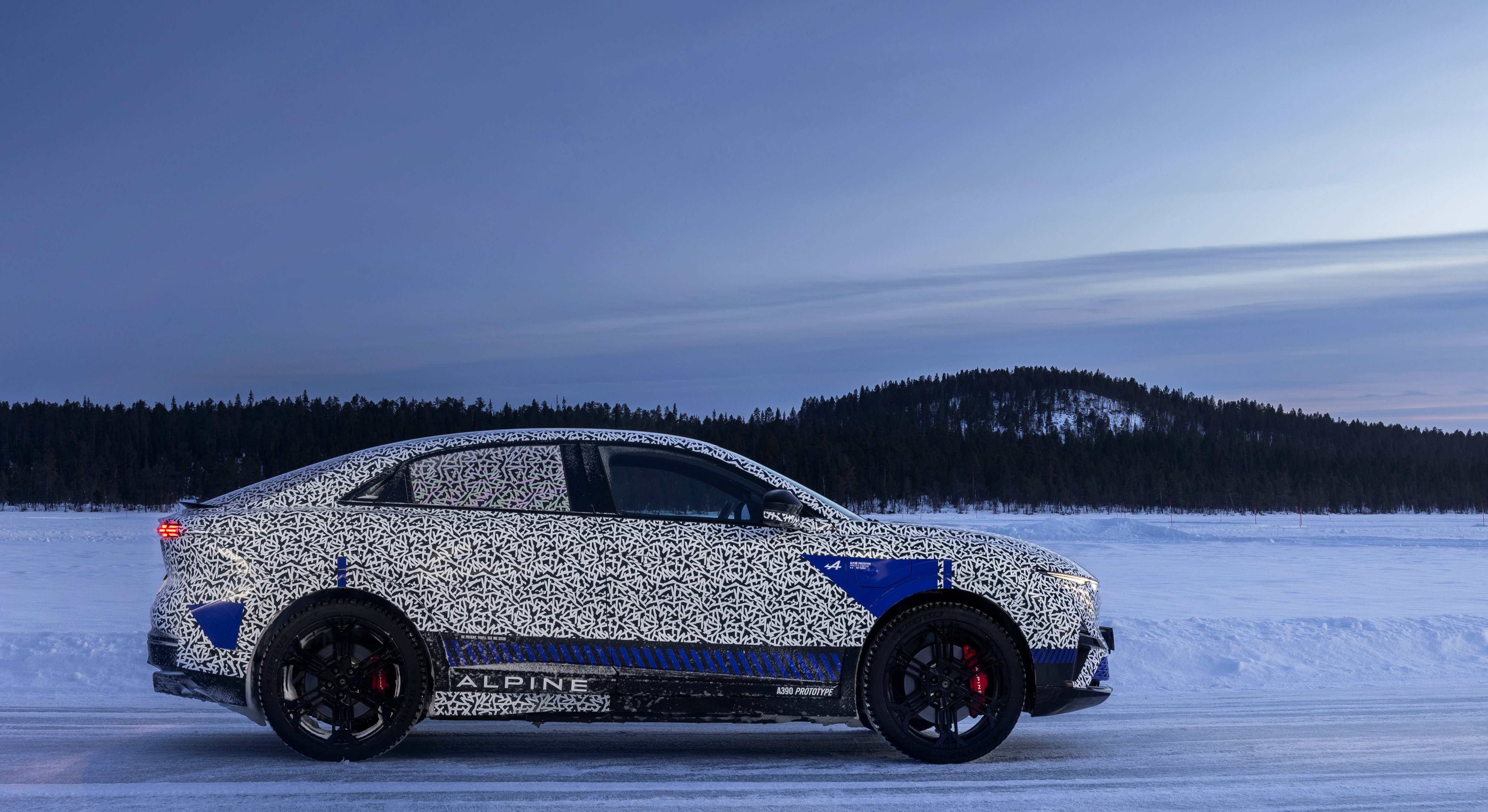 Alpine A390