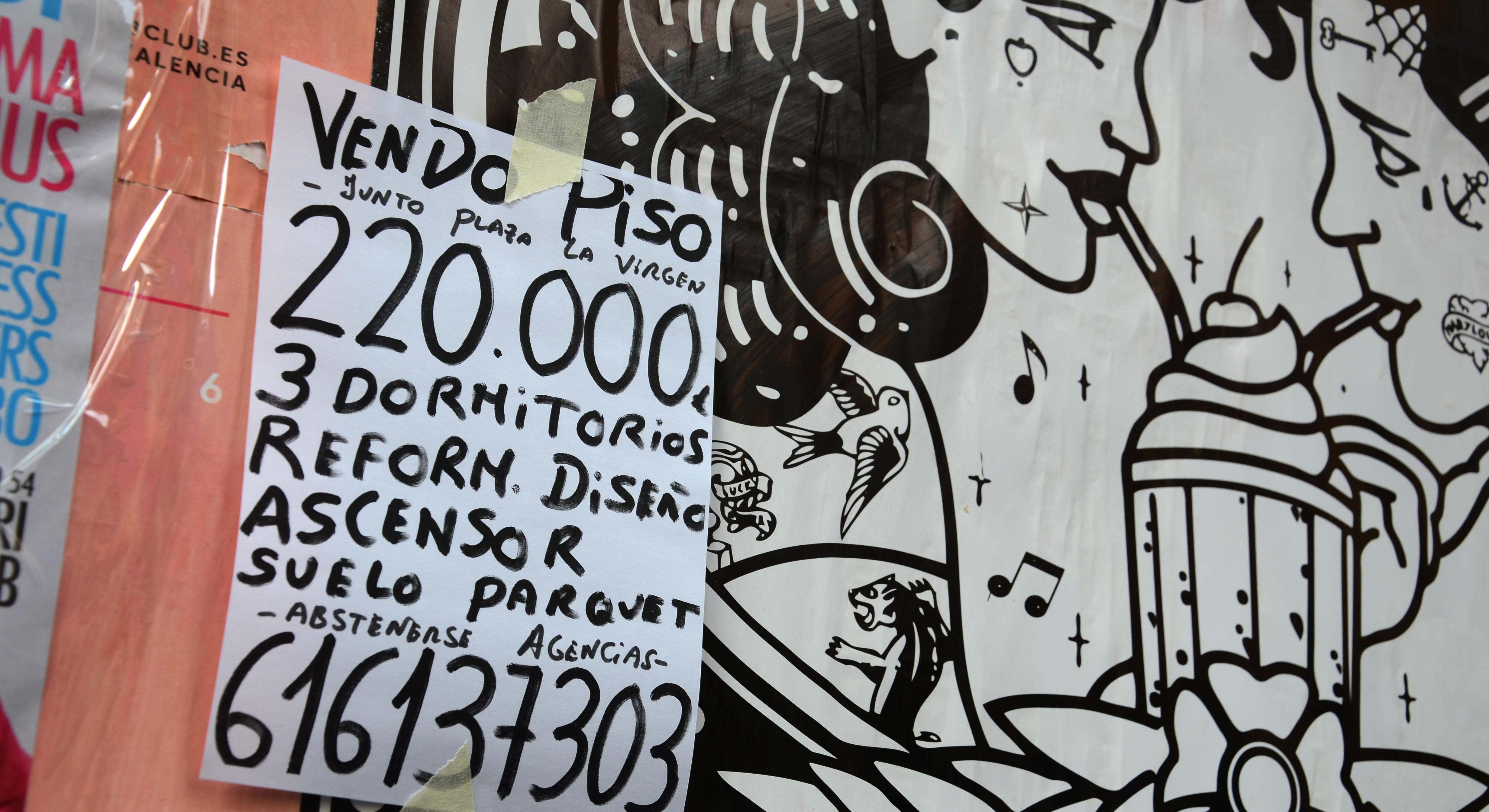Cartel antiguo de un piso en venta en Valencia. Foto: iStock