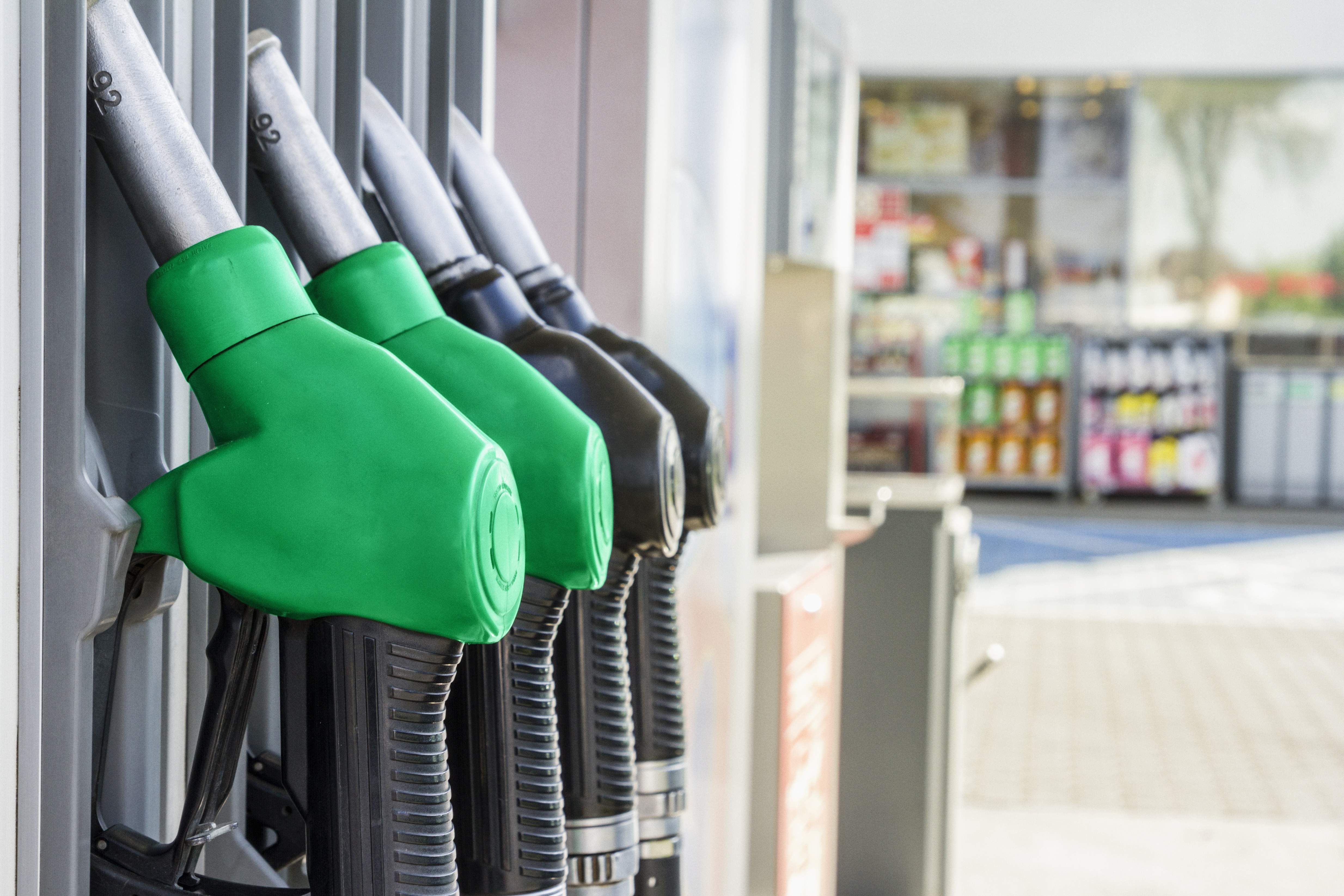 gasolina-cohete-pluma.jpg