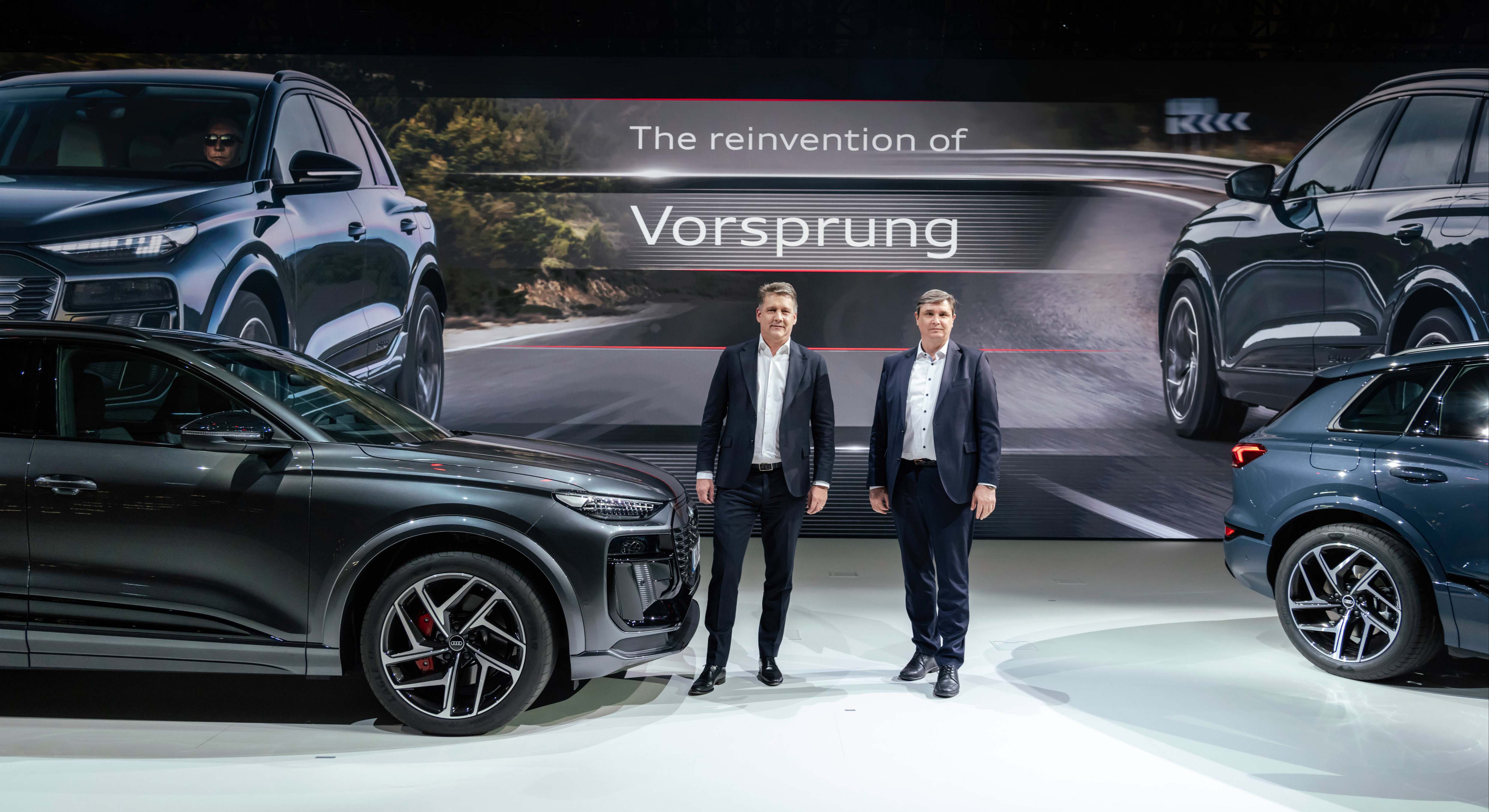 Gernot Döllner, consejero delegado del grupo Audi, y Jürgen Rittersberger, responsable de Finanzas, Asuntos Legales e IT del grupo