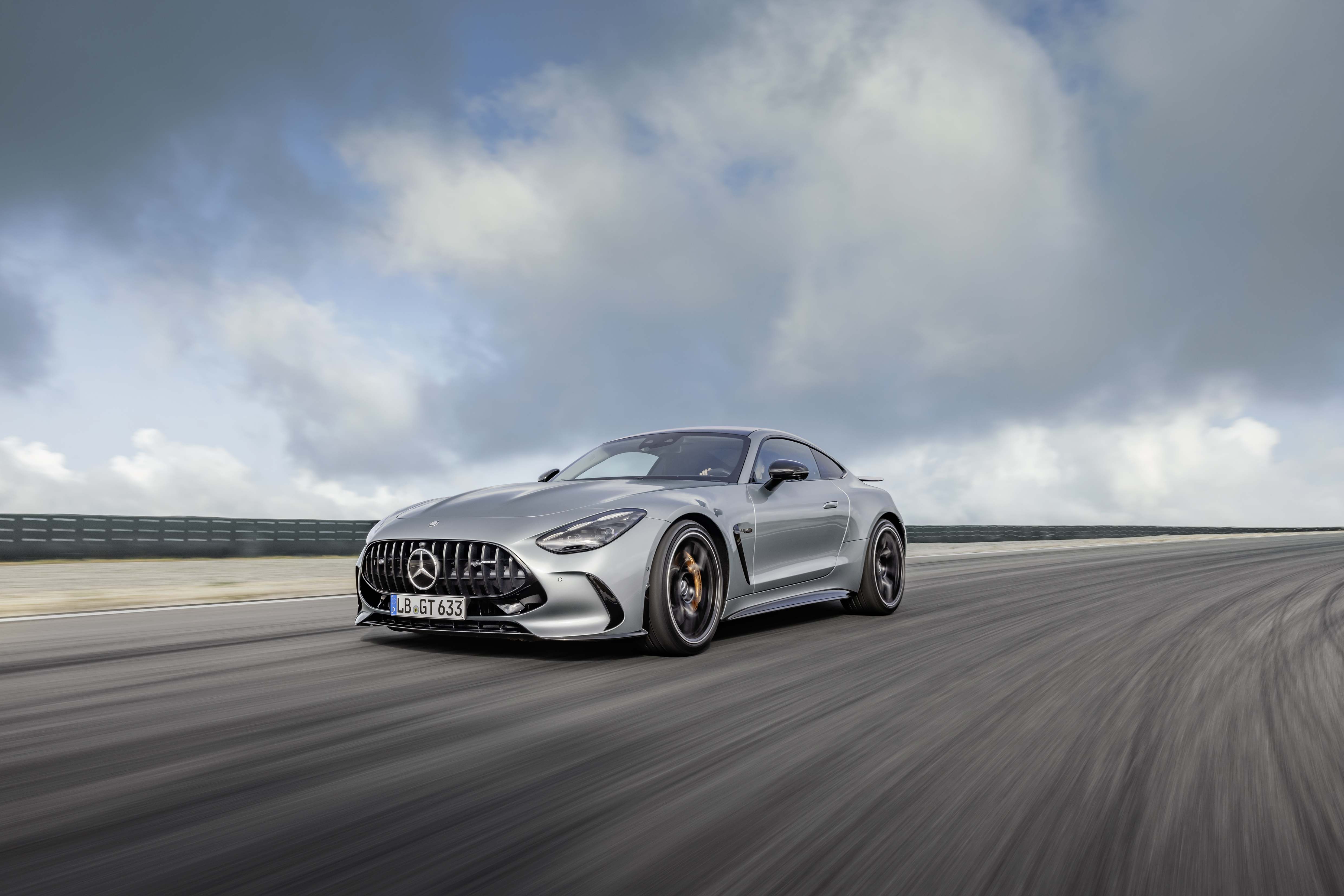 Mercedes-AMG-GT-8.jpg