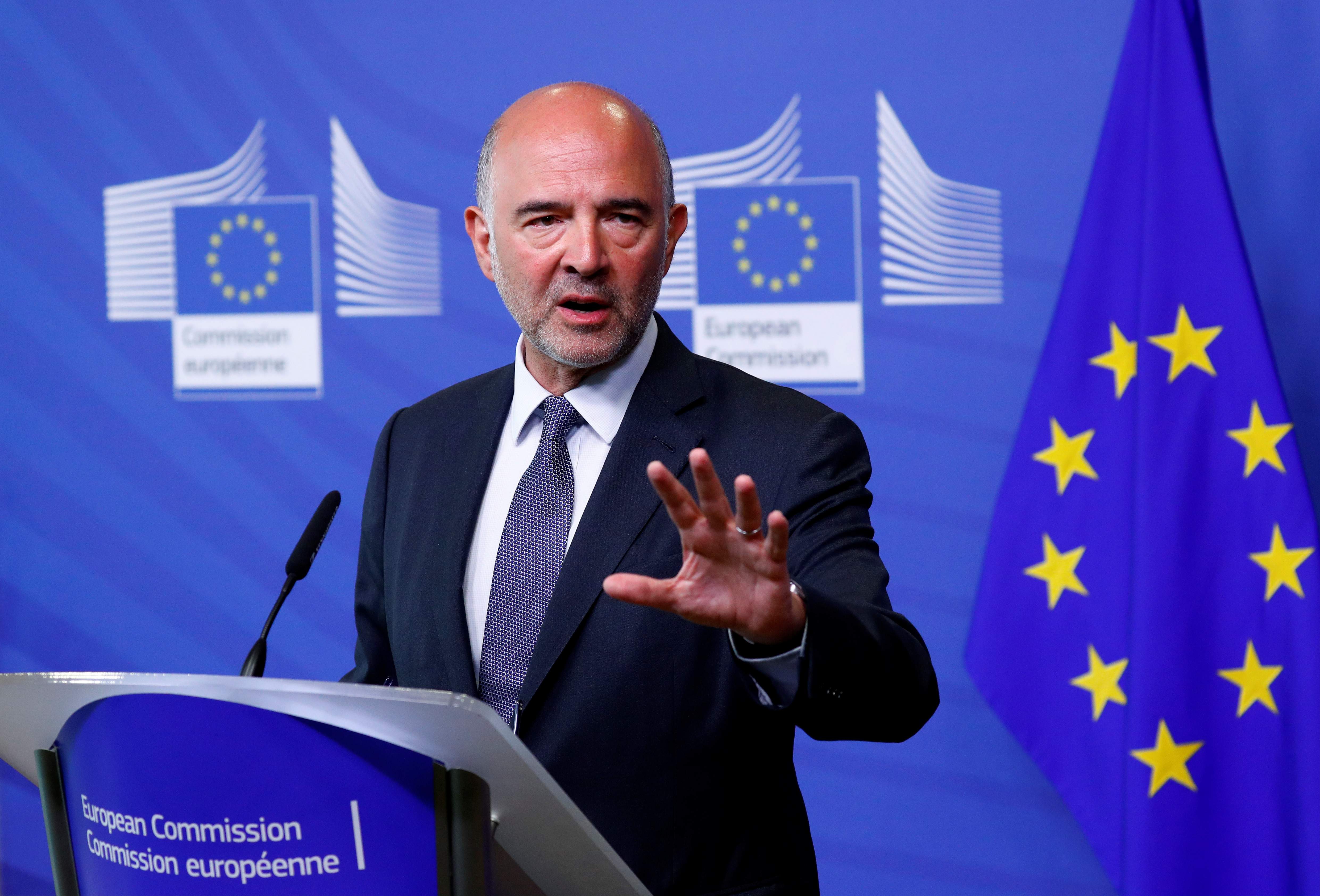 moscovici-mano.jpg