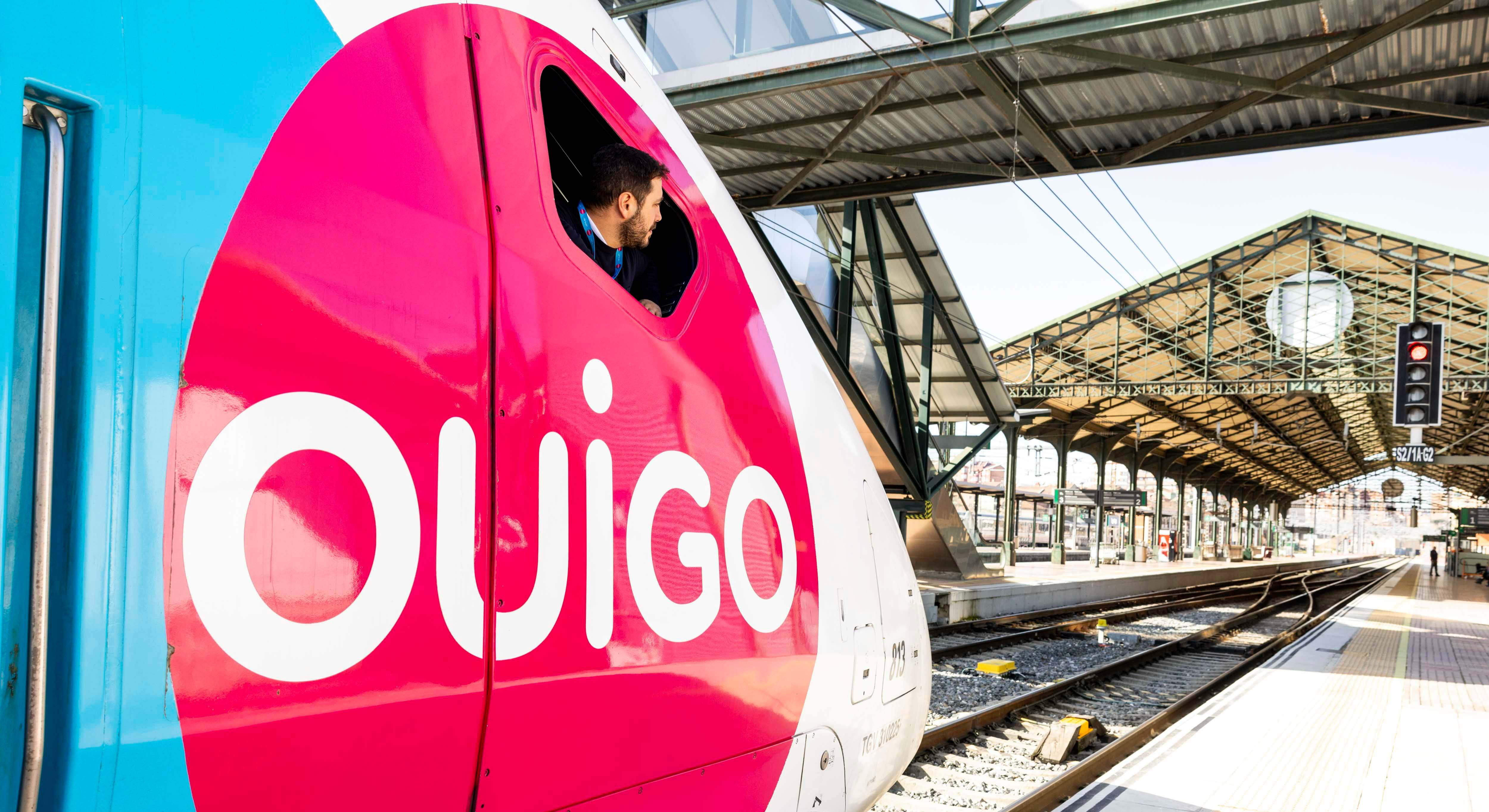 Tren de Ouigo en la estación de Valladolid. / Ouigo