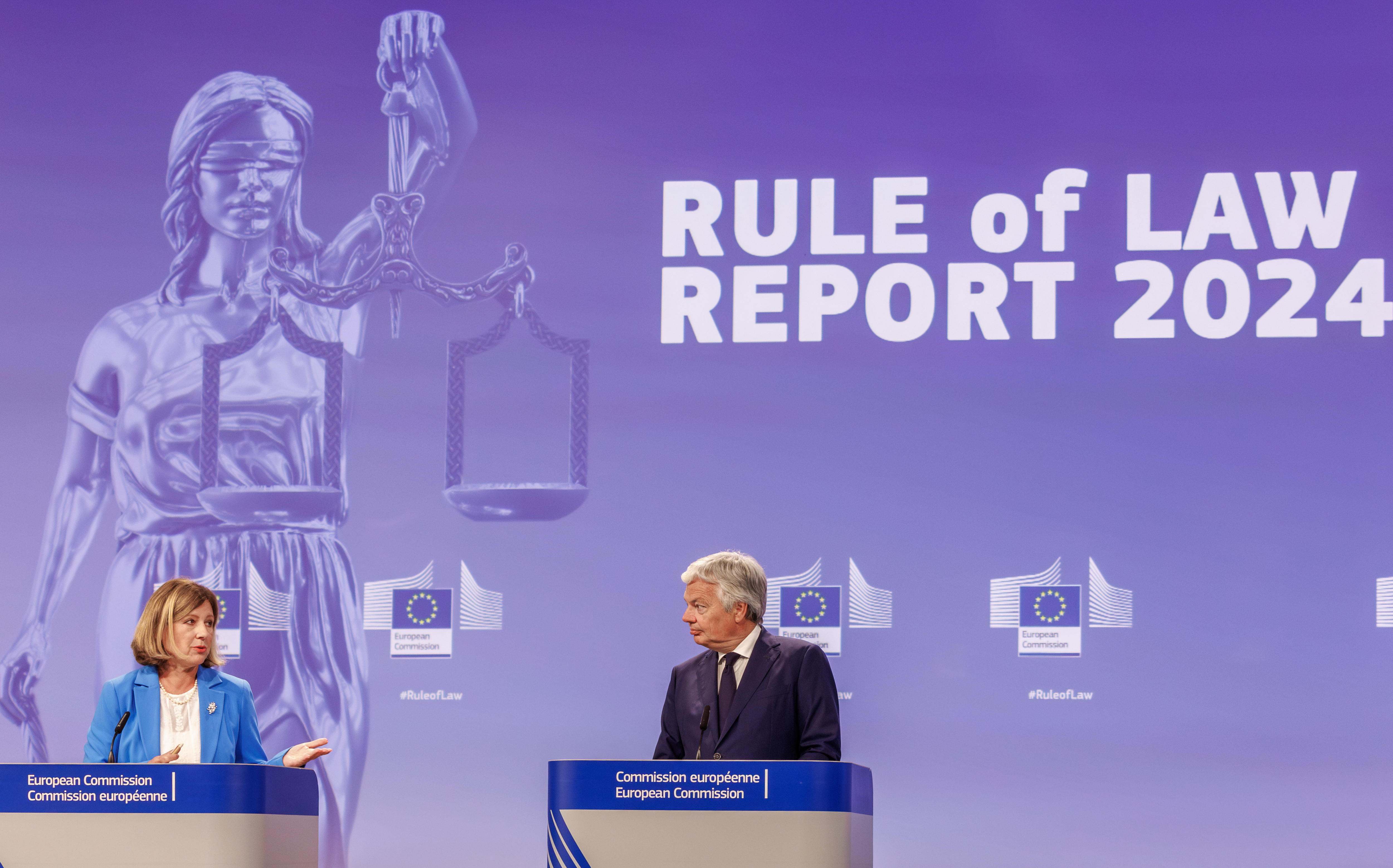 La vicepresidenta de la Comisión Europea, Vera Jourova y el comisario de Justicia, Didier Reynders.