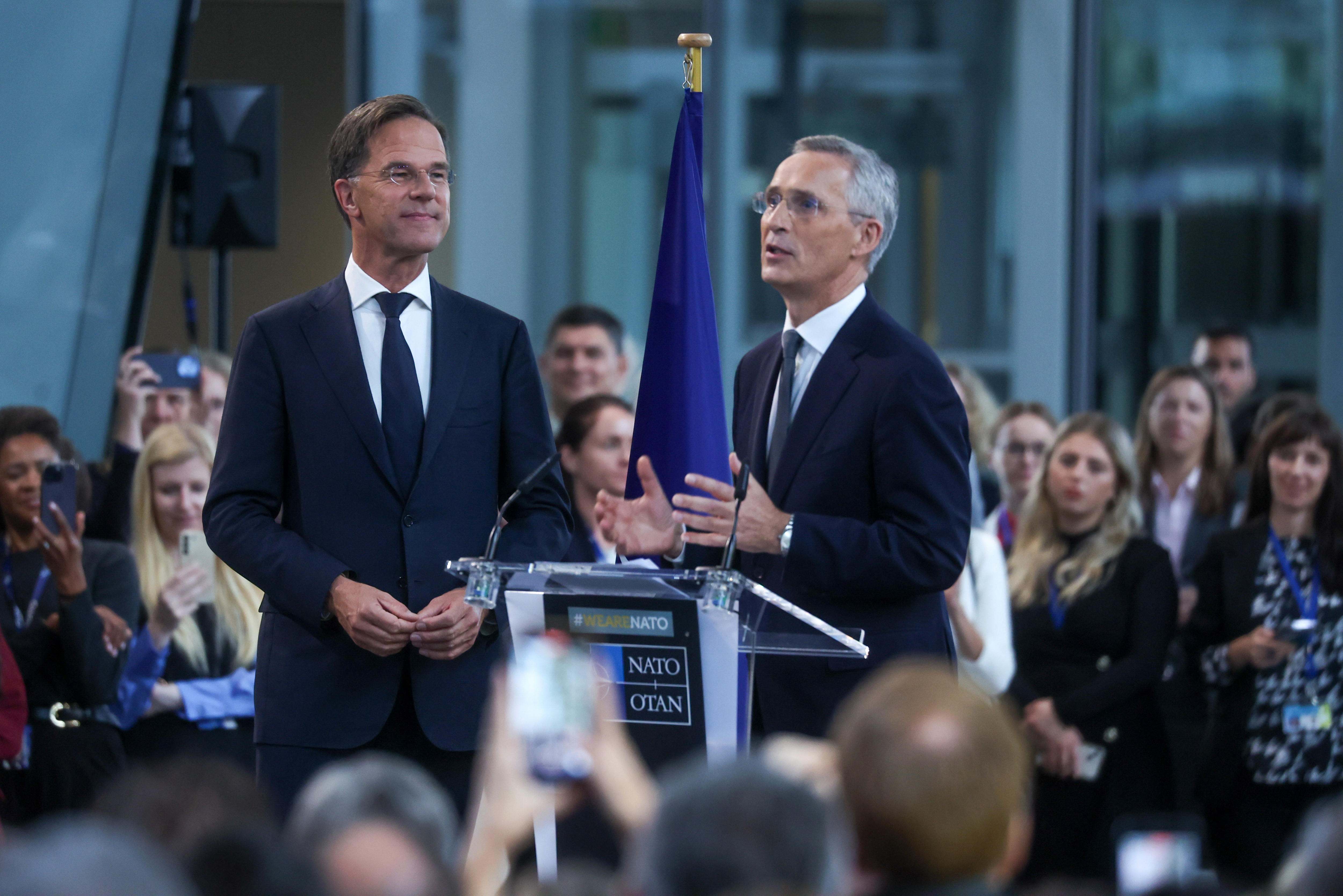 El exprimer ministro de Países Bajos, Mark Rutte y el hasta ahora secretario general de la OTAN, Jens Stoltenberg.