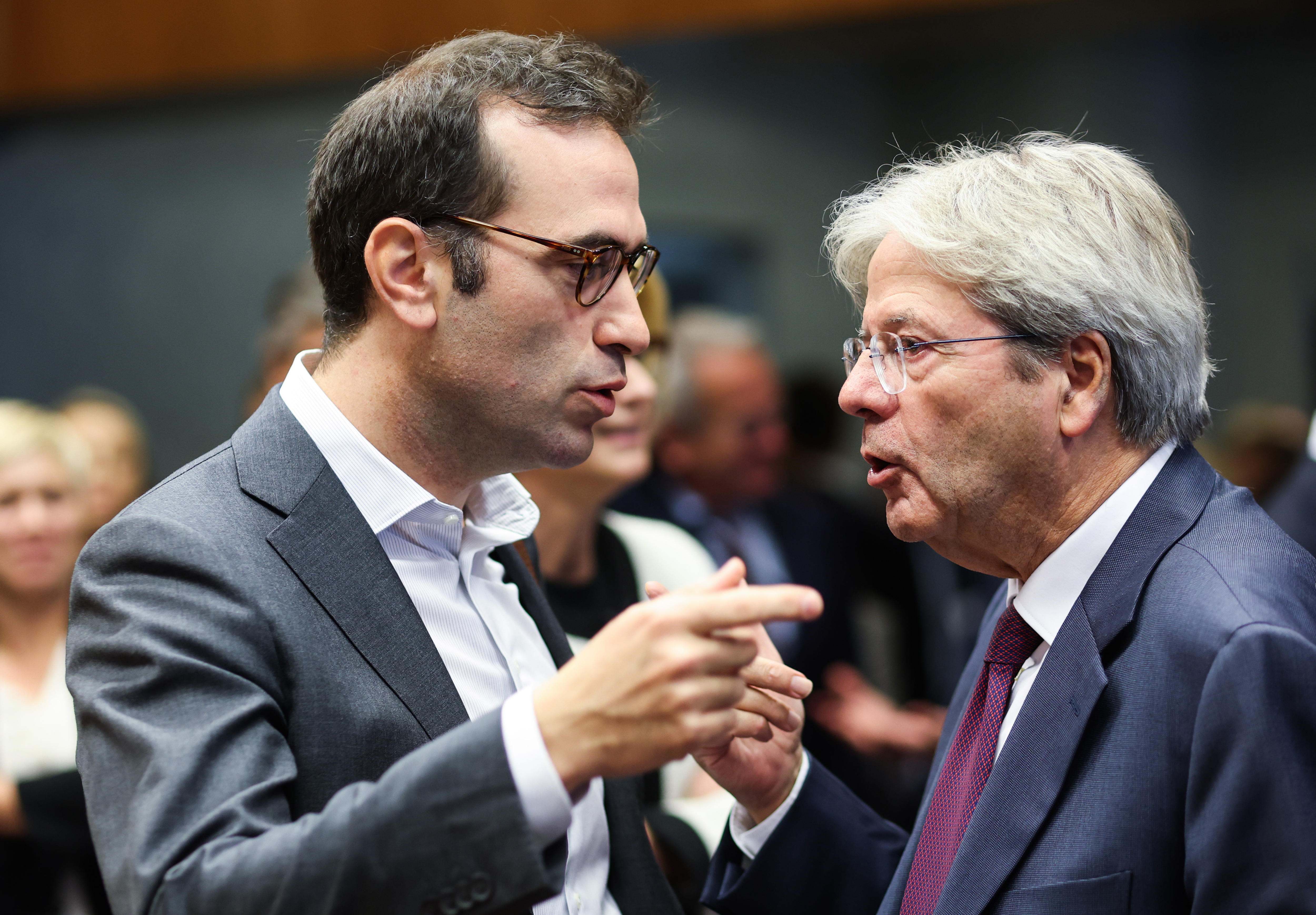 El ministro de Economía, Carlos Cuerpo, y el comisario de Economía, Paolo Gentiloni.