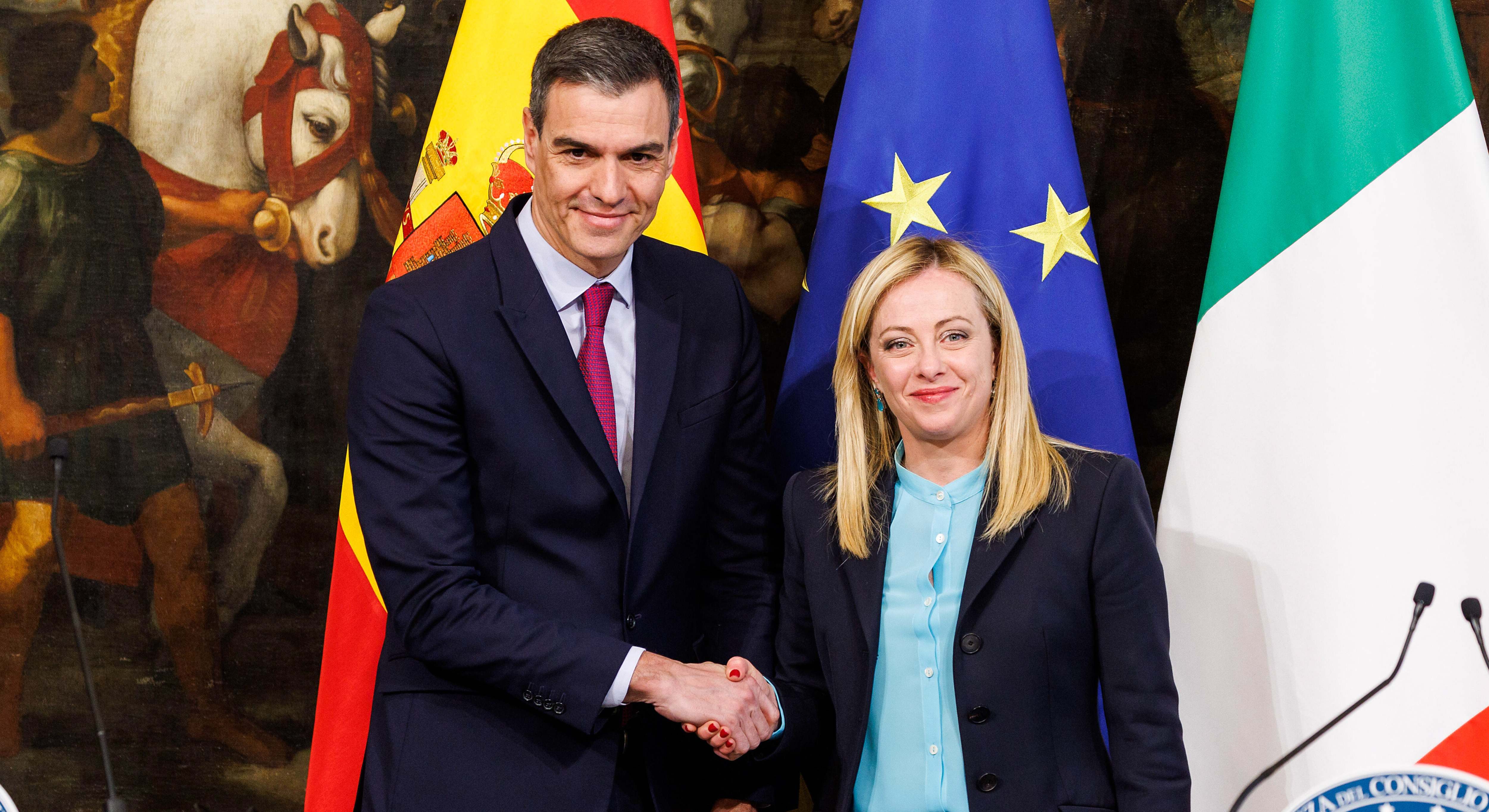 Pedro Sánchez y Giorgia Meloni. Foto: EP / Roberto Monaldo.