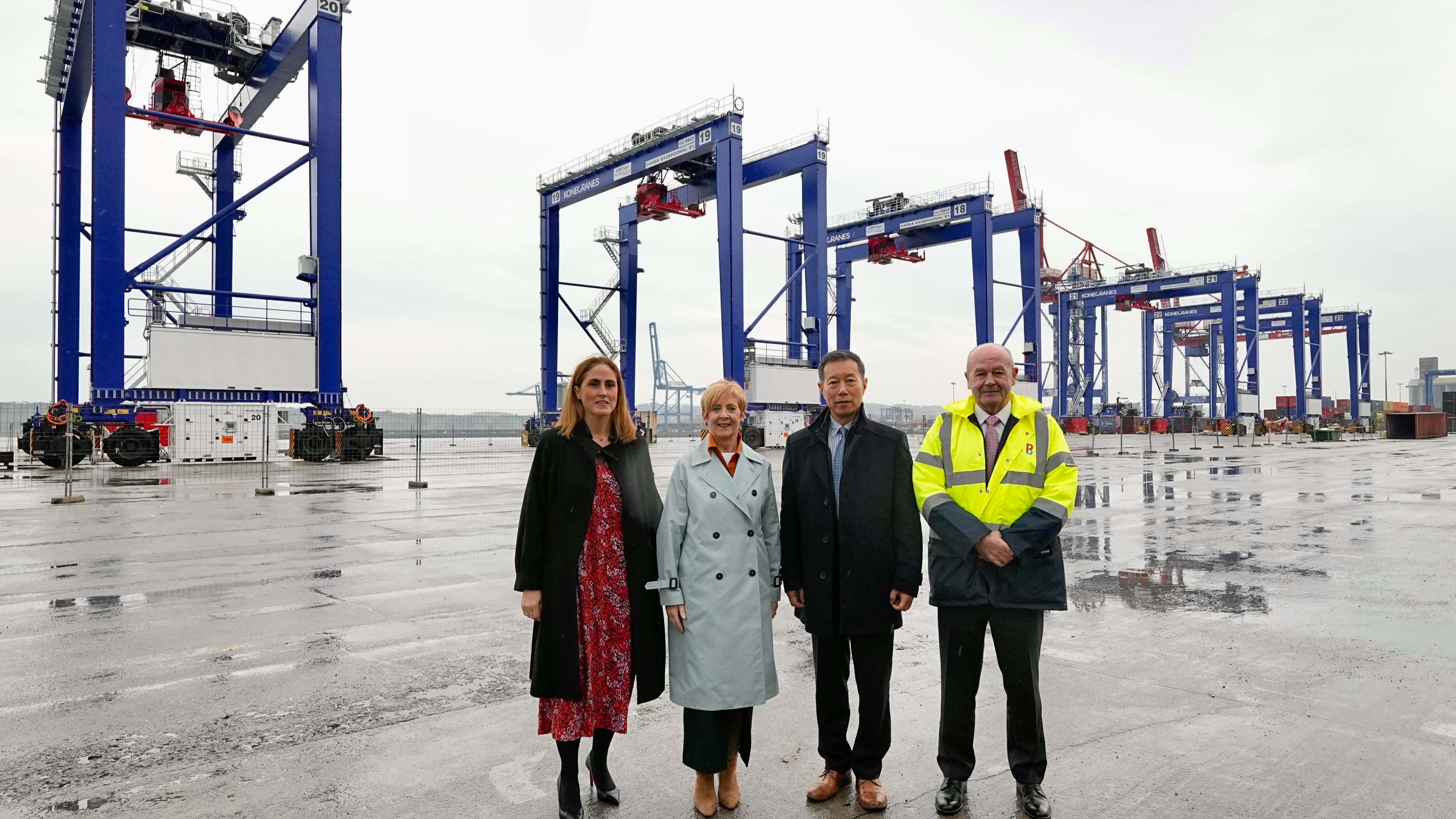 CPS Iberian Terminal nuevas grúas en el Puerto de Bilbao.