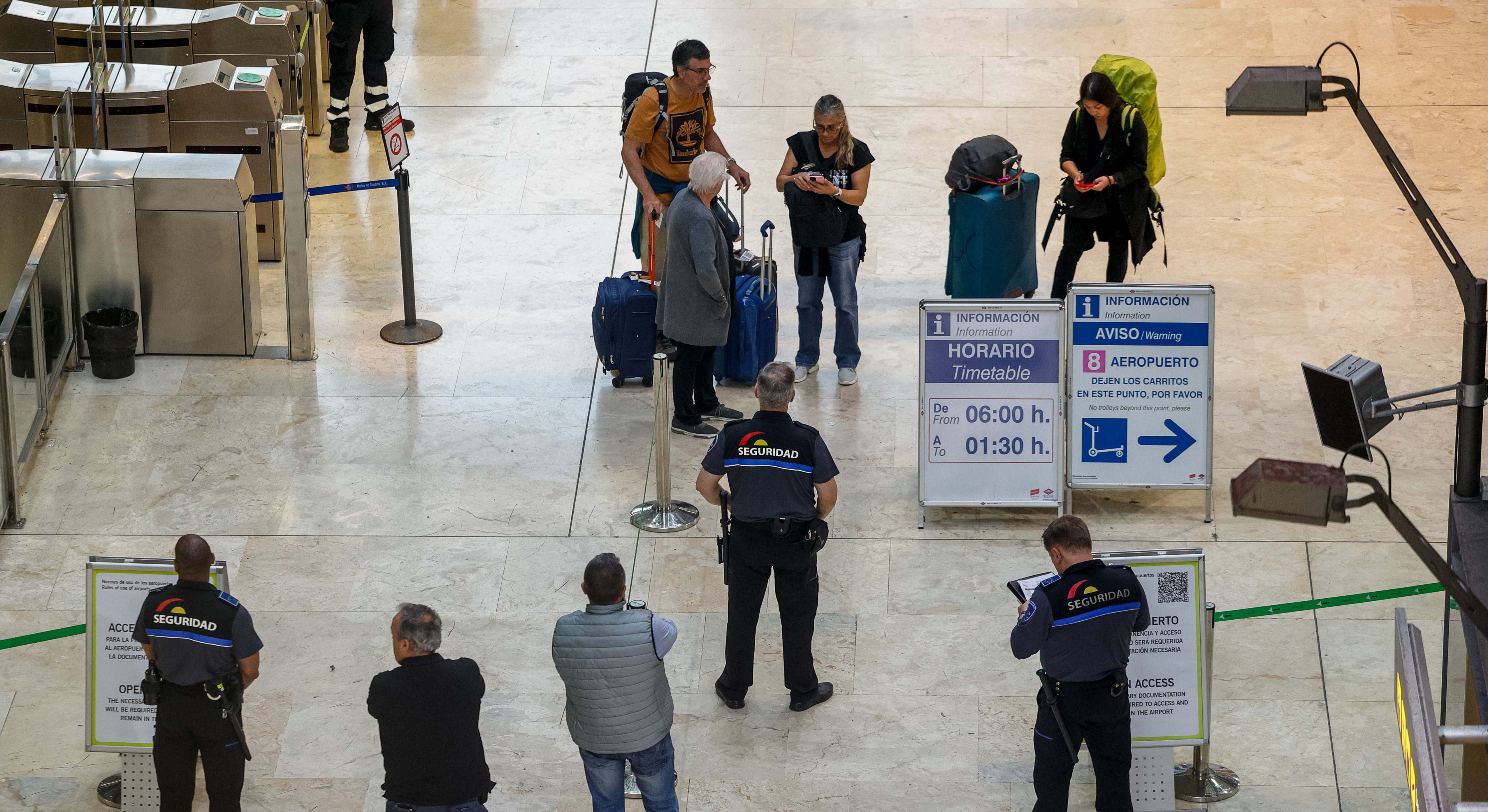 Restringen el acceso al aeropuerto de Barajas.