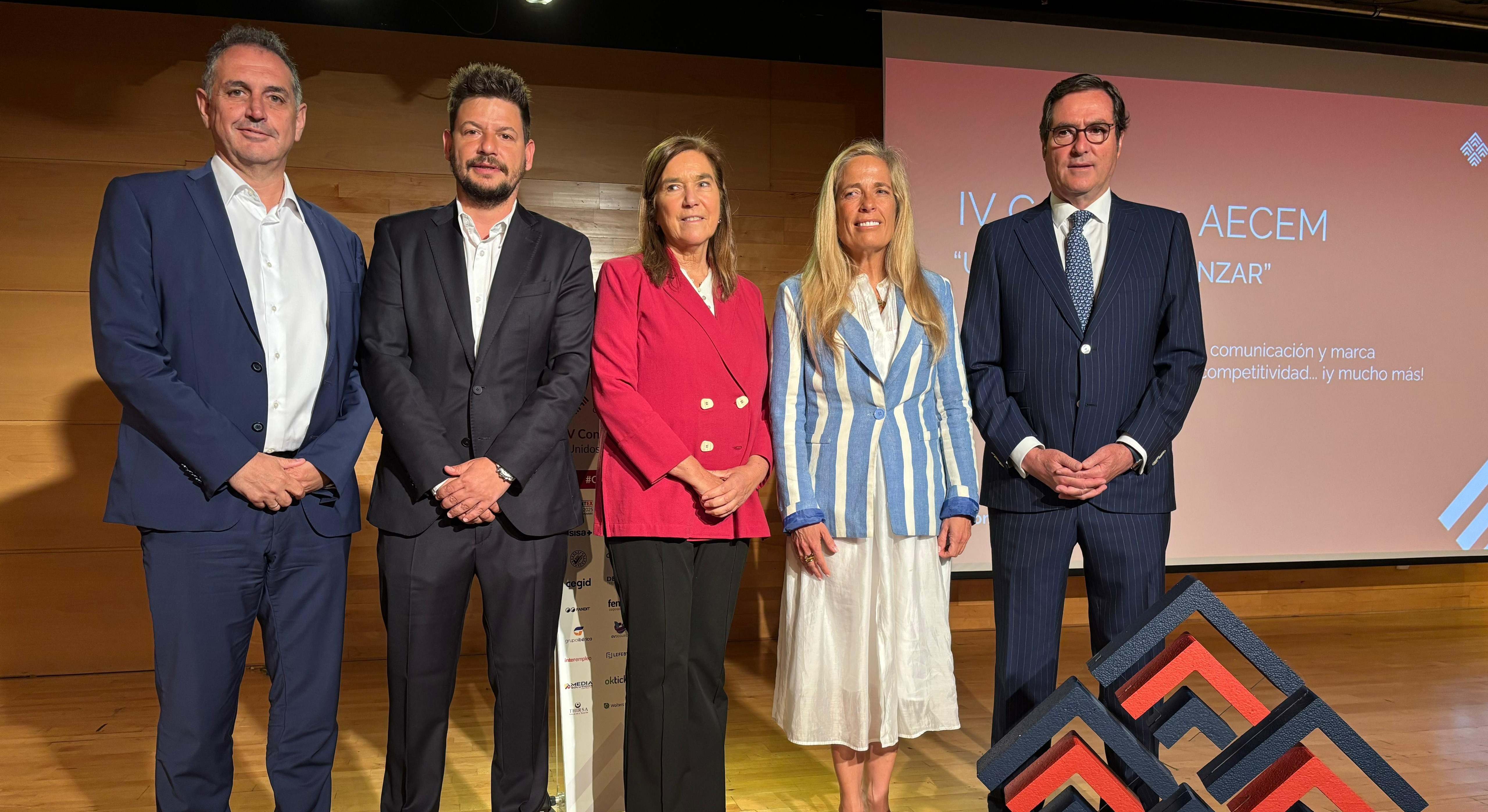 Luis Martín, Fernando Núñez Lirio, Ana Mato, Rocío Albert López-Ibor y Antonio Garamendi