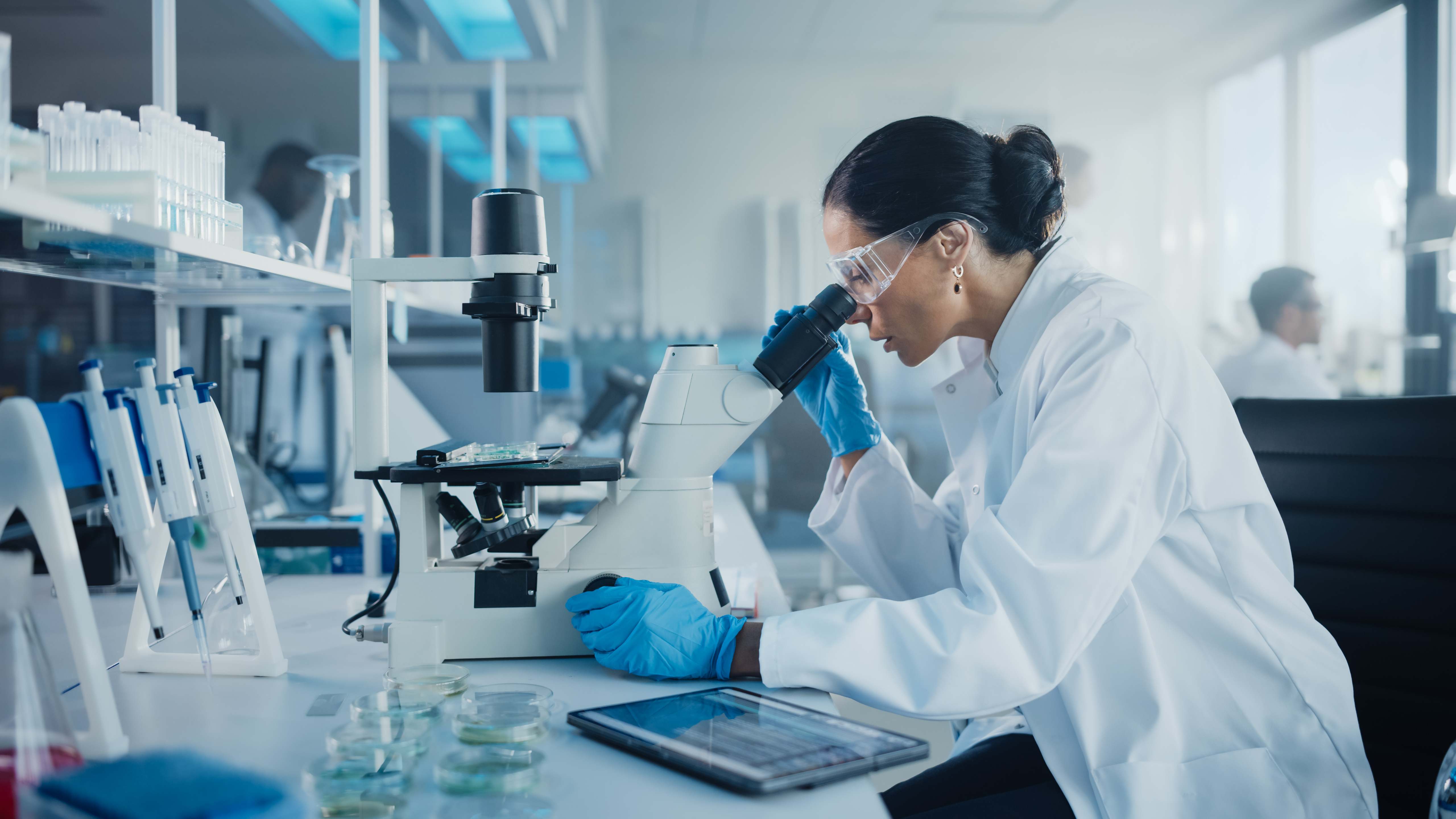 Ensayo clínico en un laboratorio