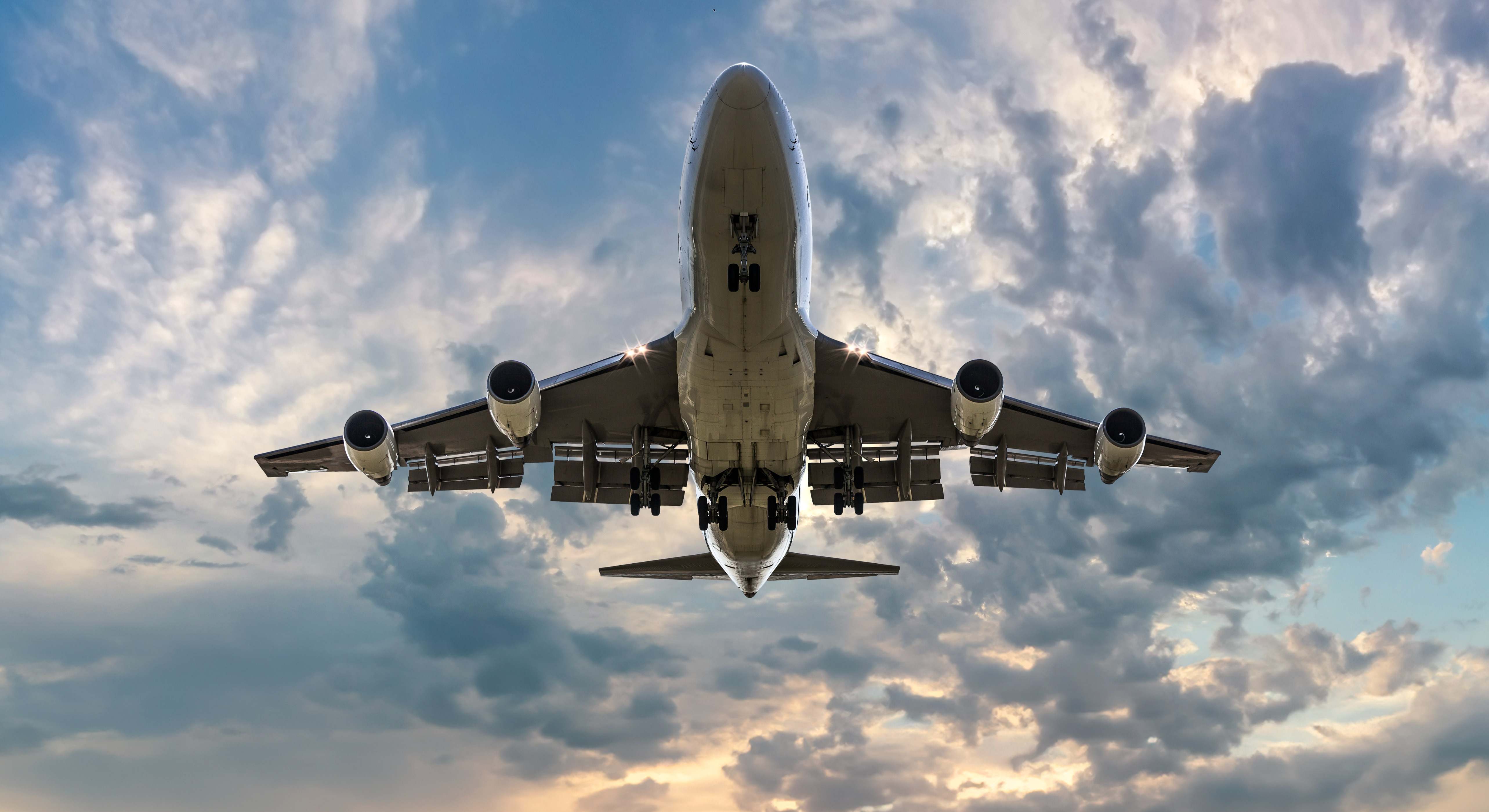 Avión despegando. / iStock